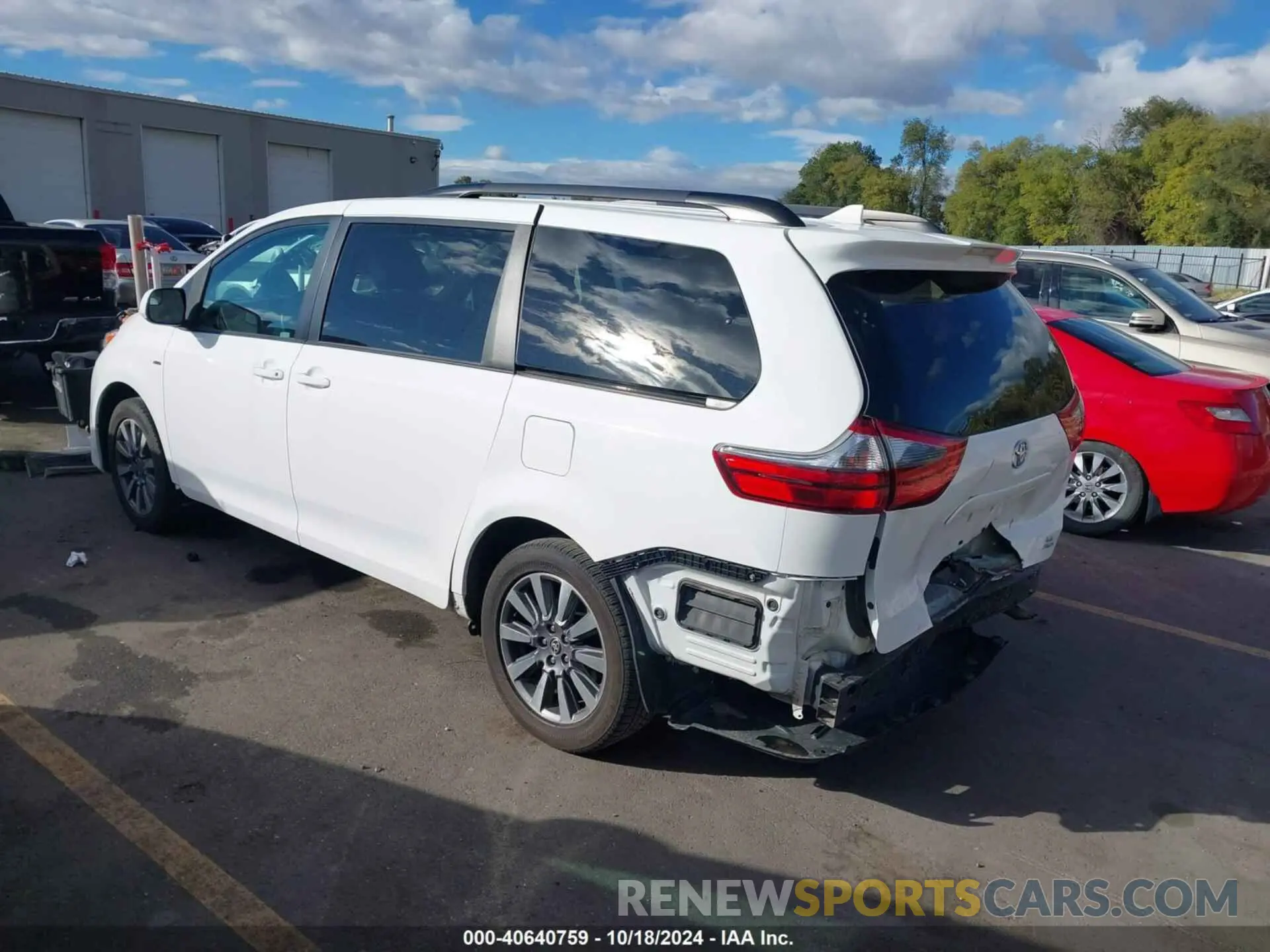 3 Photograph of a damaged car 5TDJZ3DC8LS250894 TOYOTA SIENNA 2020