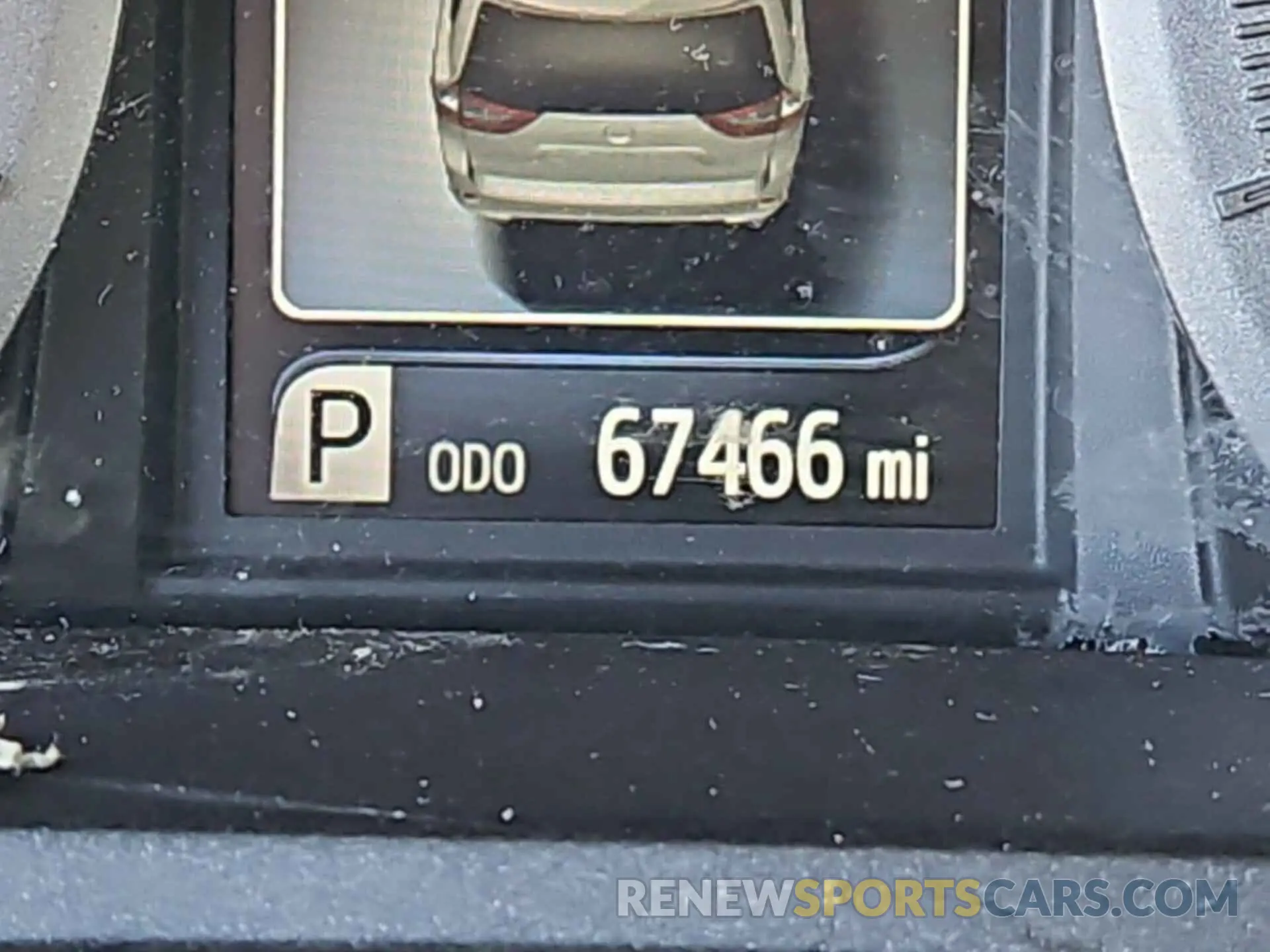 32 Photograph of a damaged car 5TDJZ3DCXLS250959 TOYOTA SIENNA 2020