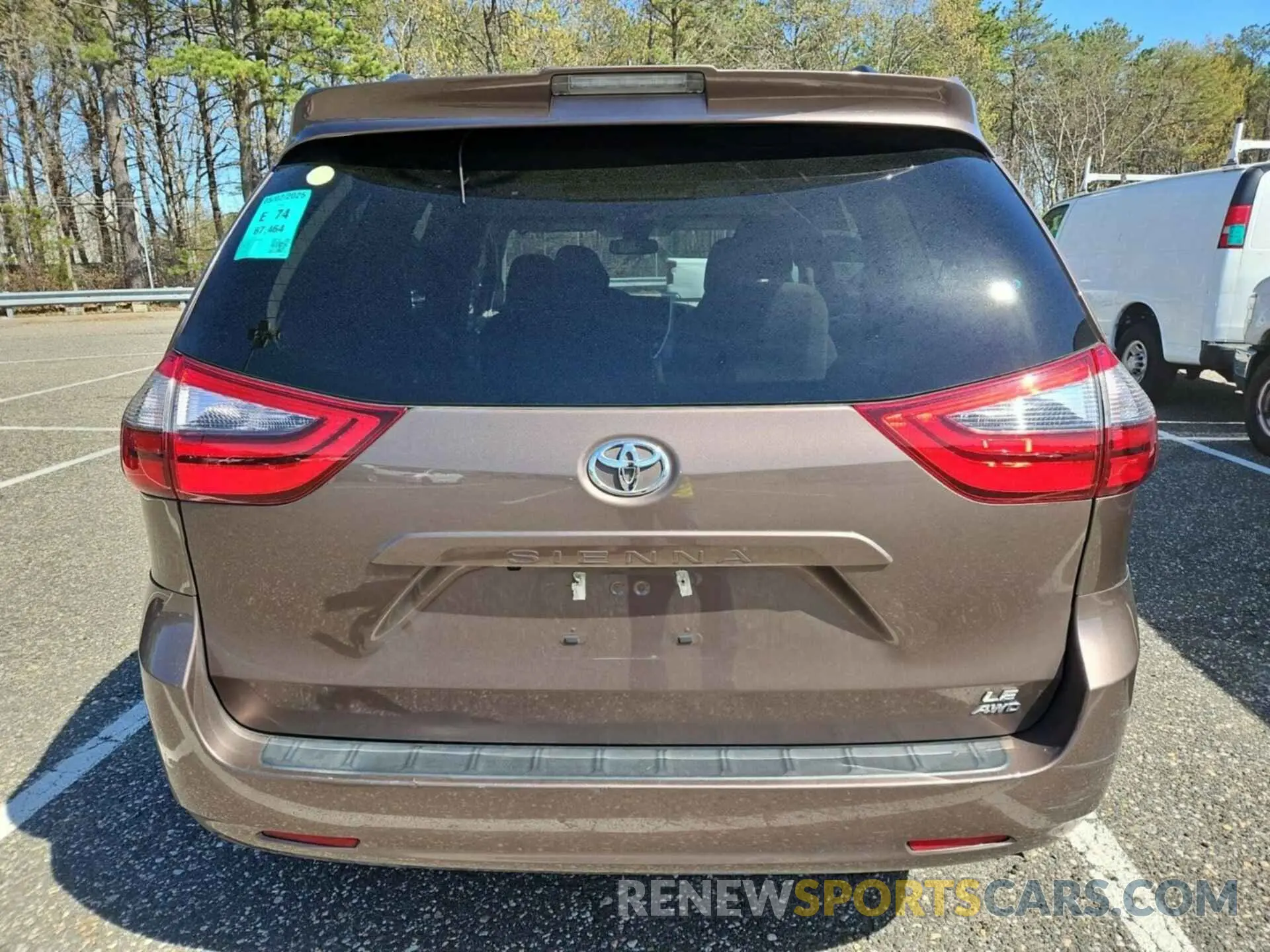 41 Photograph of a damaged car 5TDJZ3DCXLS250959 TOYOTA SIENNA 2020