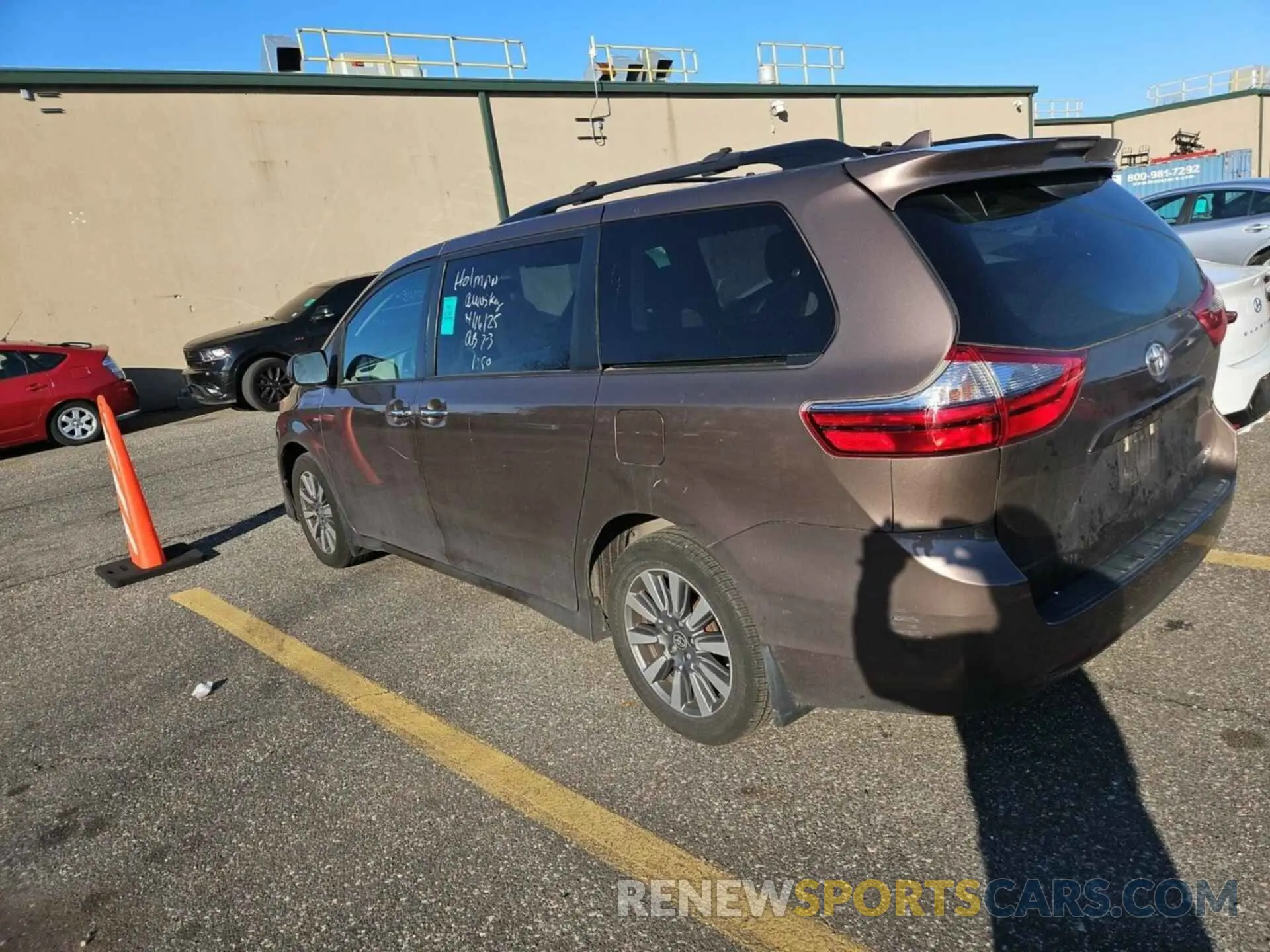 8 Photograph of a damaged car 5TDJZ3DCXLS250959 TOYOTA SIENNA 2020