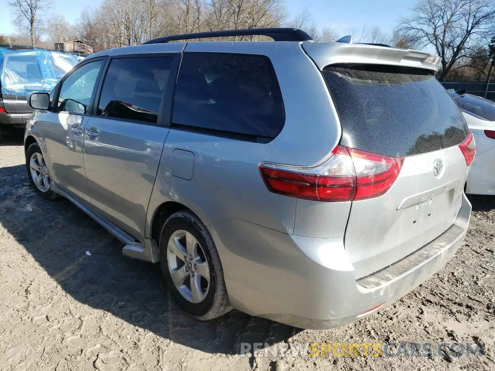 3 Photograph of a damaged car 5TDKZ3DC0LS065324 TOYOTA SIENNA 2020