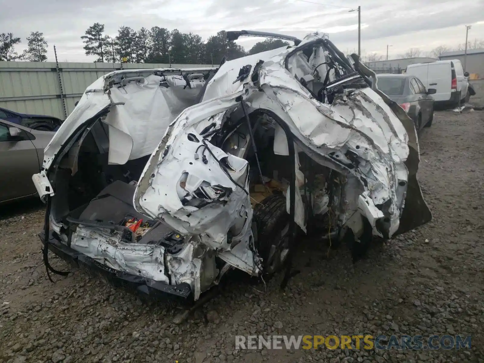 4 Photograph of a damaged car 5TDKZ3DC0LS081930 TOYOTA SIENNA 2020