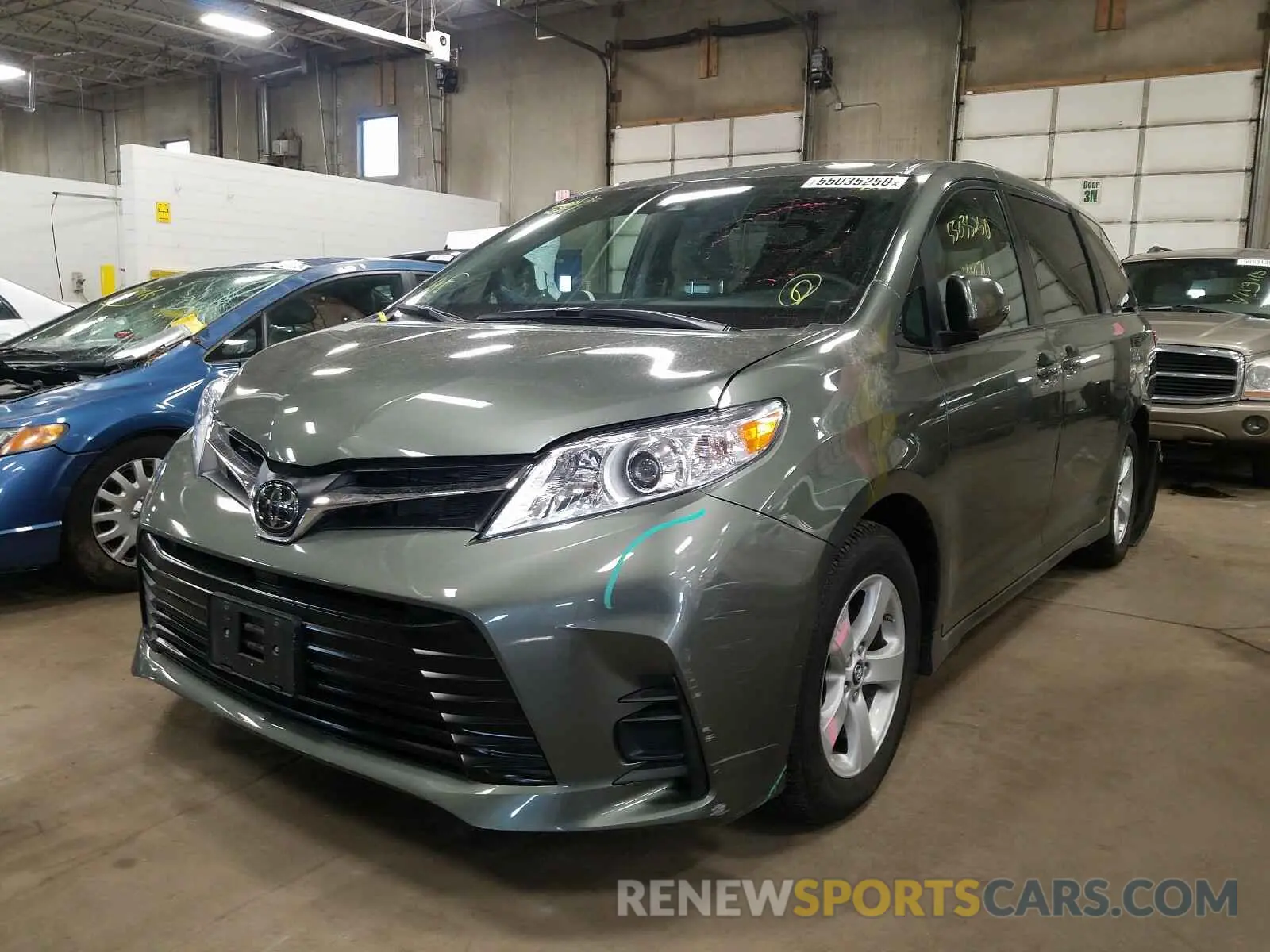 2 Photograph of a damaged car 5TDKZ3DC1LS022868 TOYOTA SIENNA 2020