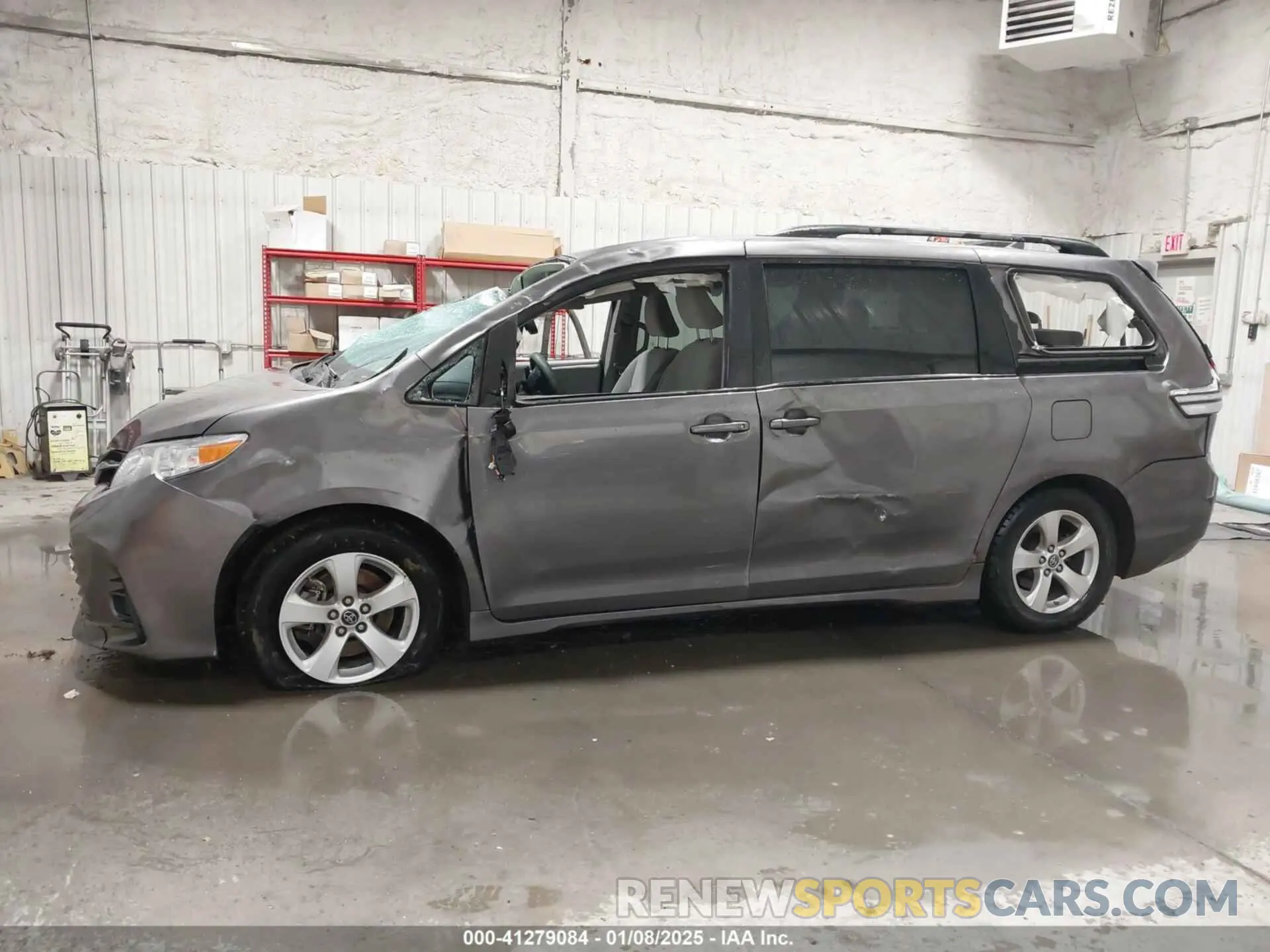 14 Photograph of a damaged car 5TDKZ3DC1LS048256 TOYOTA SIENNA 2020