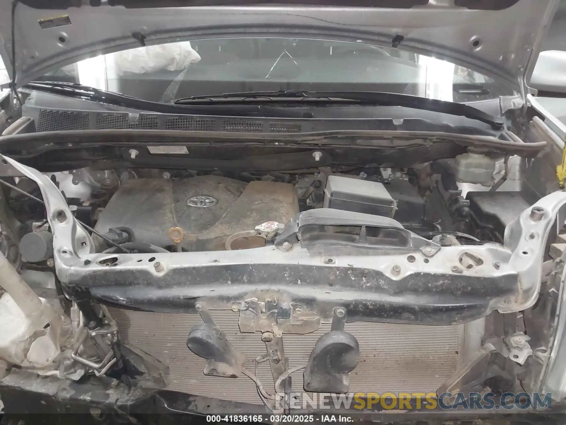 10 Photograph of a damaged car 5TDKZ3DC2LS065051 TOYOTA SIENNA 2020