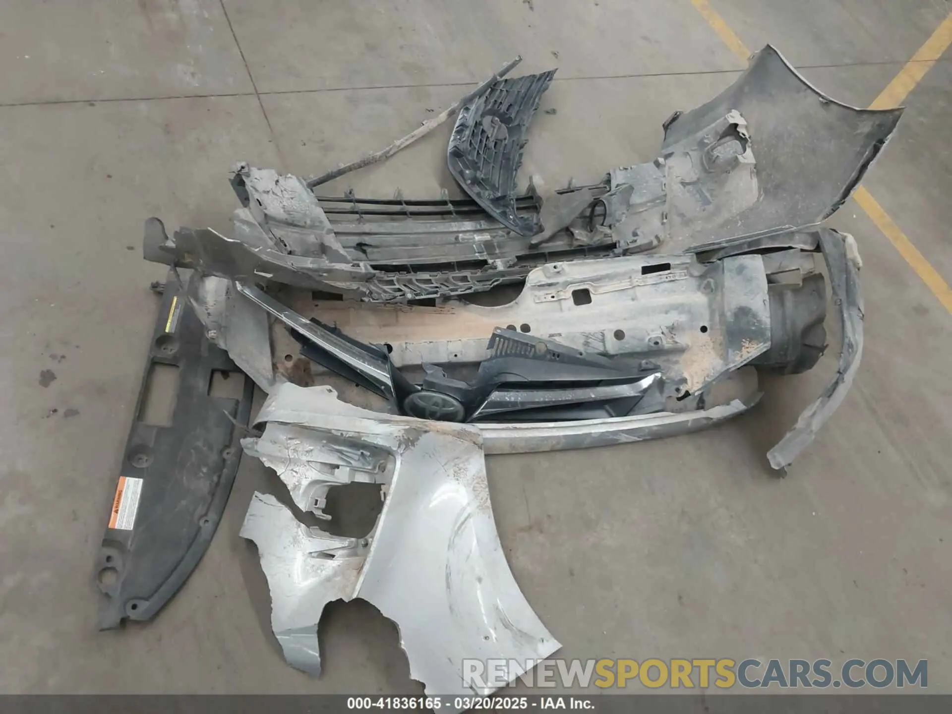 12 Photograph of a damaged car 5TDKZ3DC2LS065051 TOYOTA SIENNA 2020