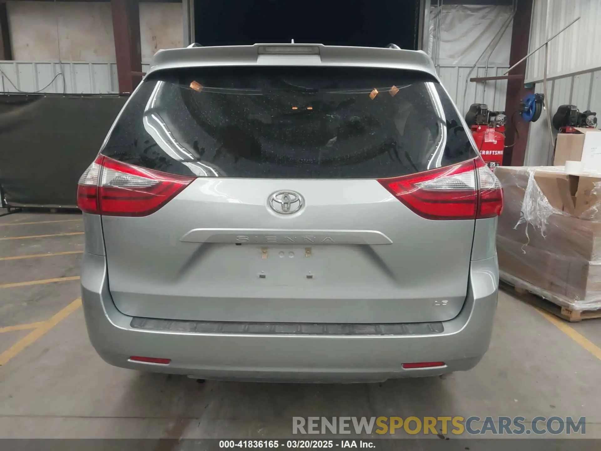 17 Photograph of a damaged car 5TDKZ3DC2LS065051 TOYOTA SIENNA 2020