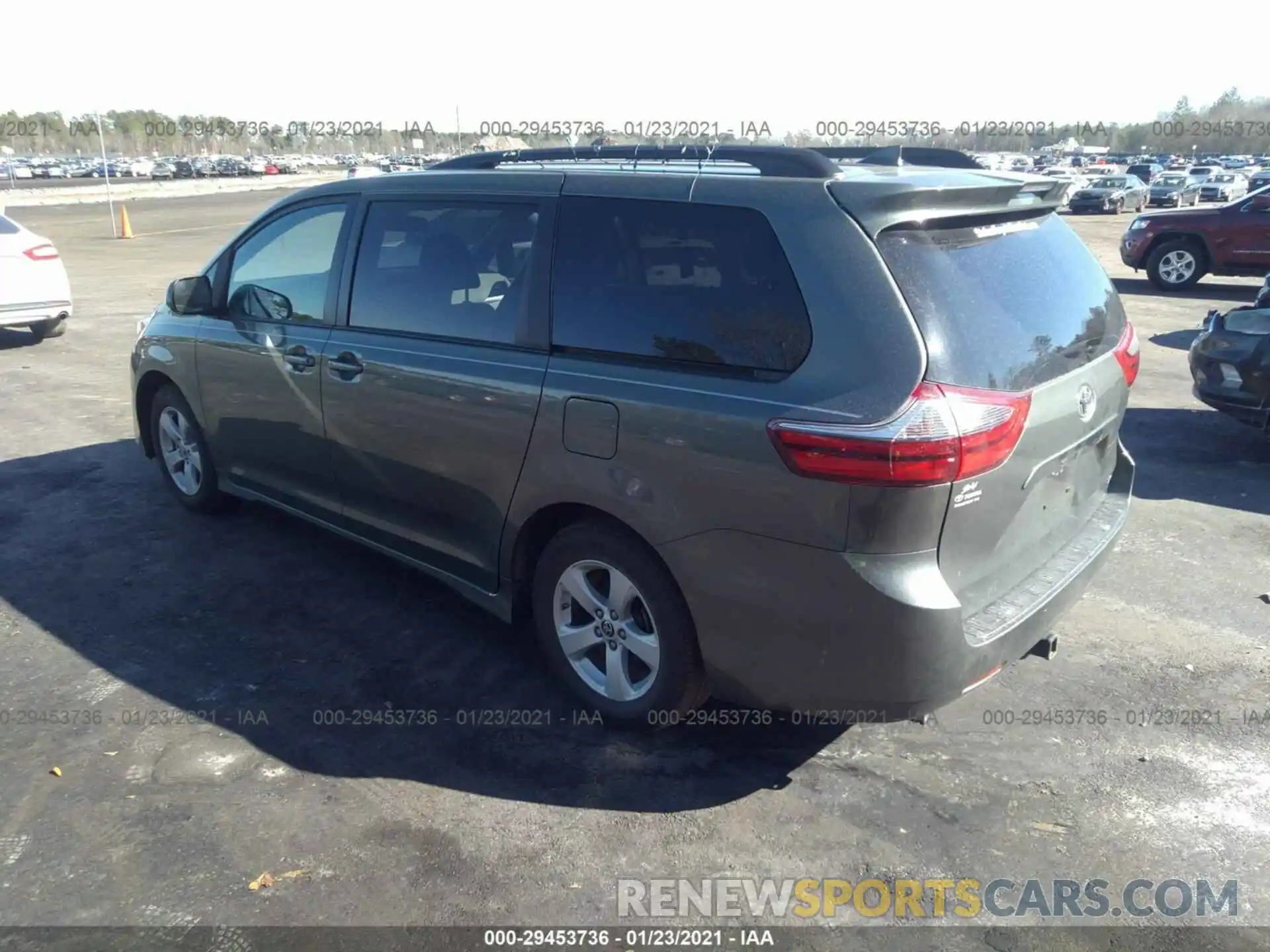 3 Photograph of a damaged car 5TDKZ3DC3LS082697 TOYOTA SIENNA 2020