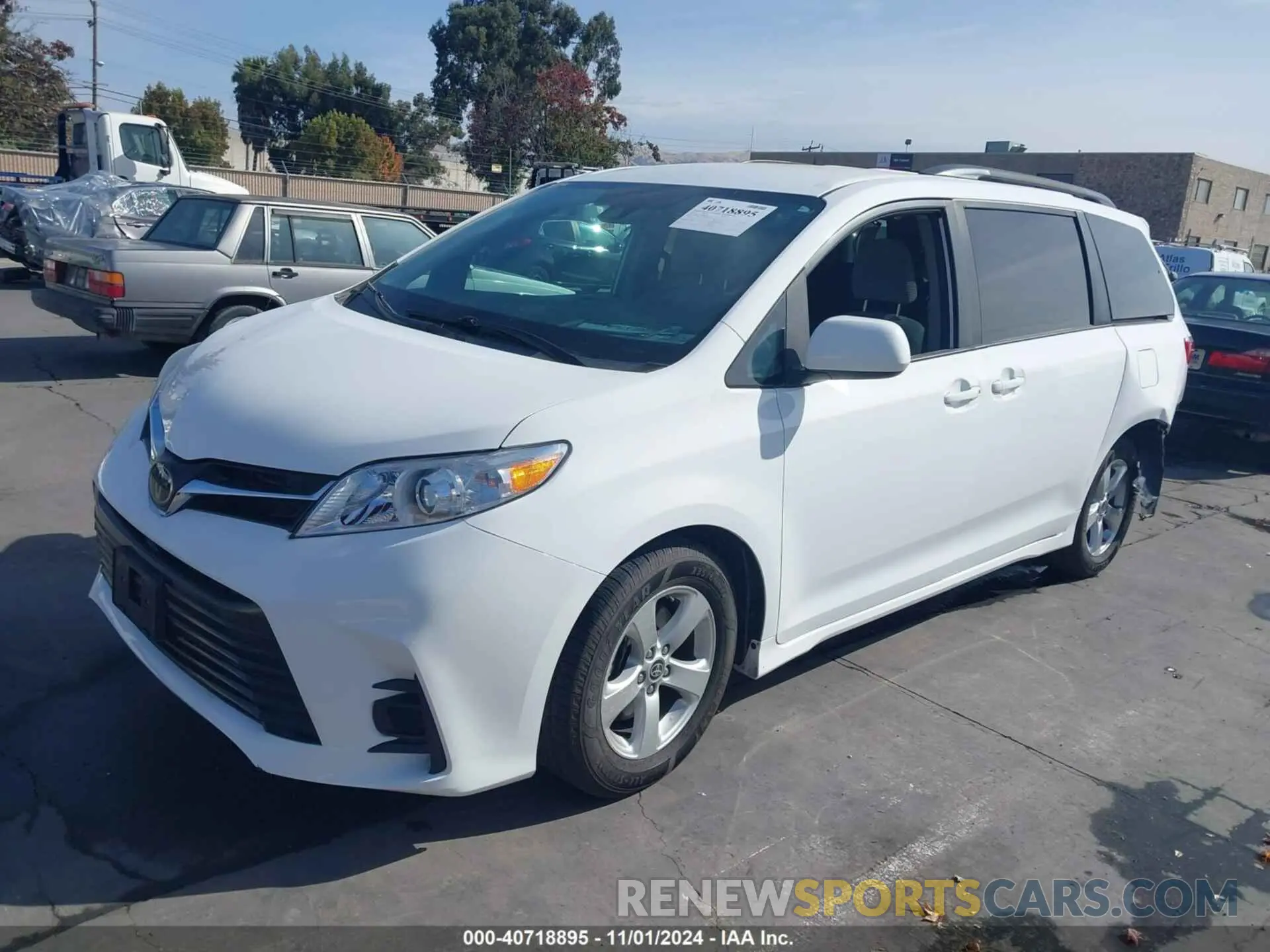 2 Photograph of a damaged car 5TDKZ3DC3LS084496 TOYOTA SIENNA 2020