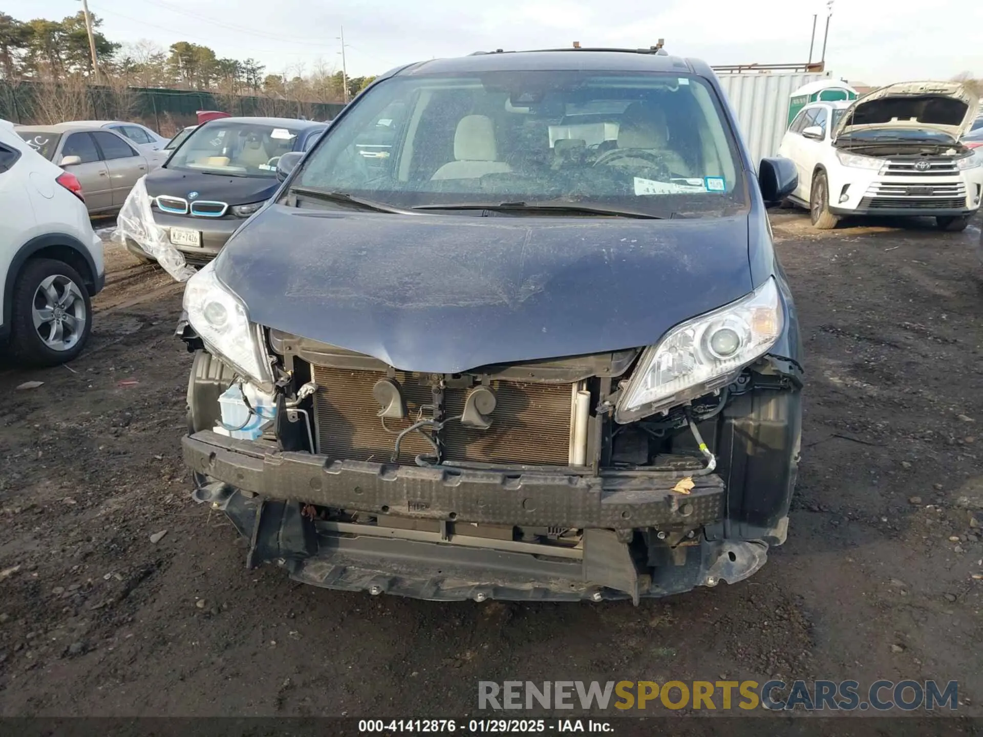 6 Photograph of a damaged car 5TDKZ3DC4LS050616 TOYOTA SIENNA 2020