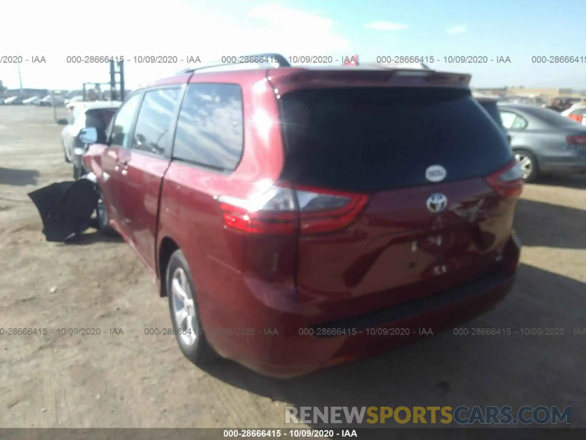 3 Photograph of a damaged car 5TDKZ3DC5LS029029 TOYOTA SIENNA 2020