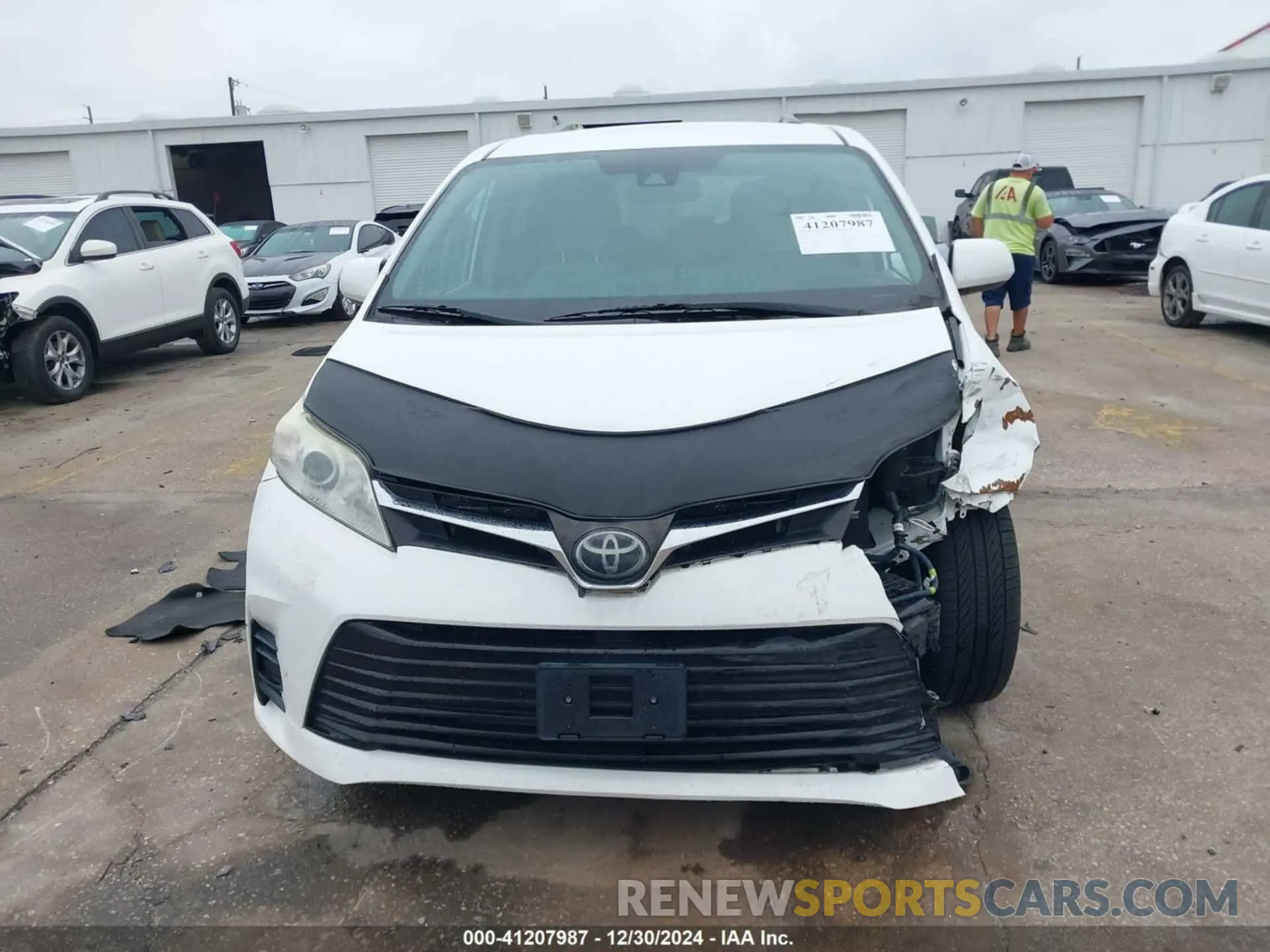 12 Photograph of a damaged car 5TDKZ3DC5LS068784 TOYOTA SIENNA 2020