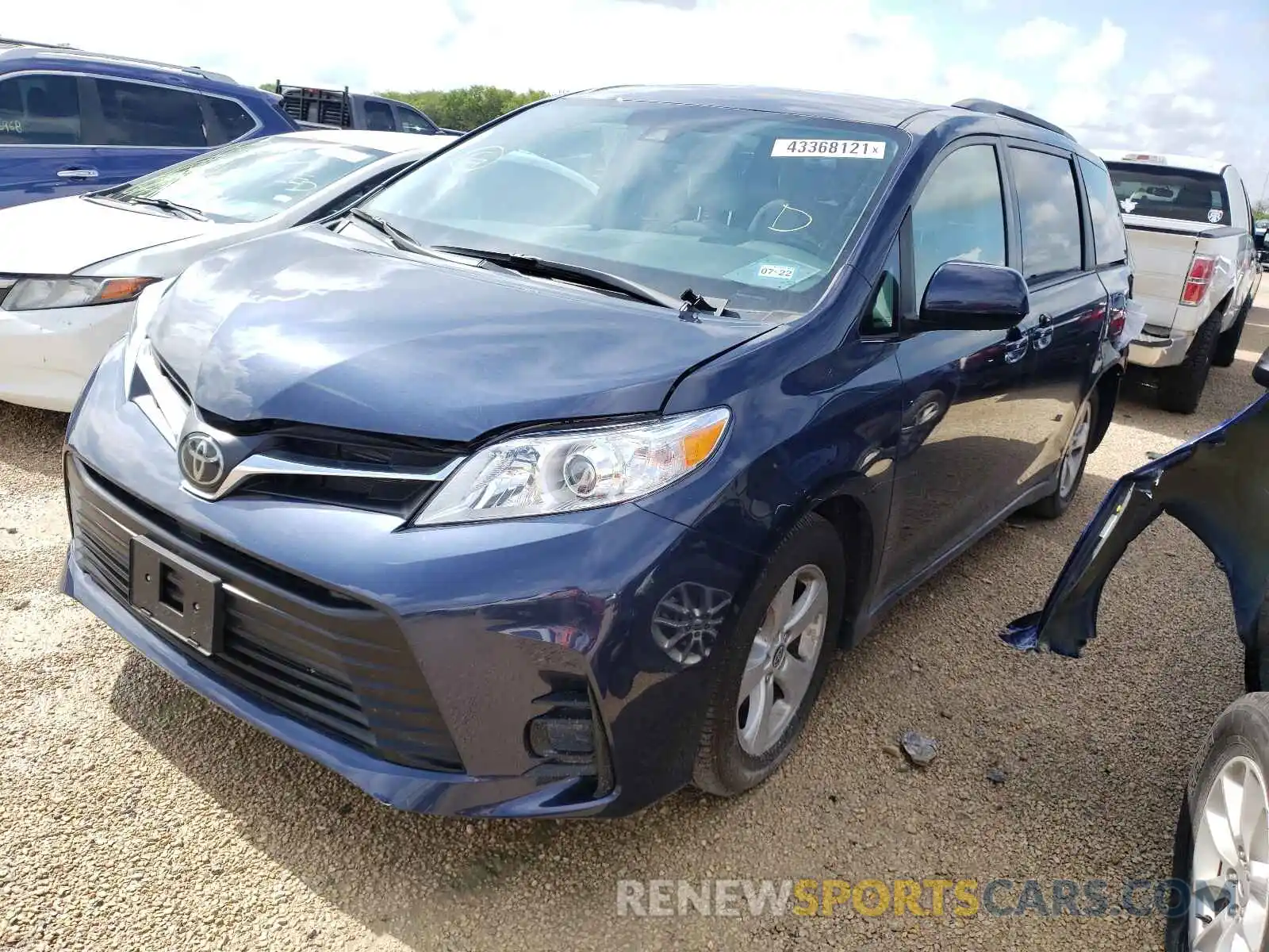 2 Photograph of a damaged car 5TDKZ3DC6LS079146 TOYOTA SIENNA 2020