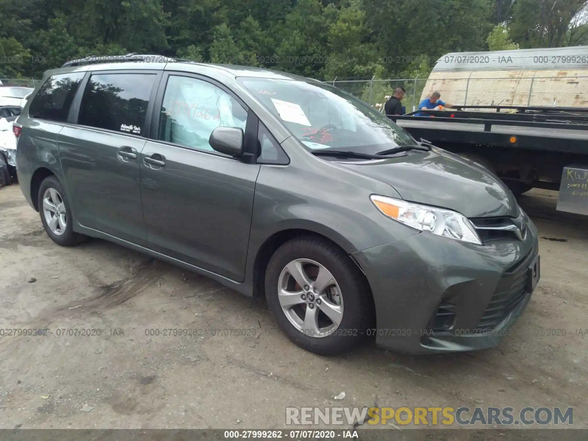 1 Photograph of a damaged car 5TDKZ3DC7LS029310 TOYOTA SIENNA 2020