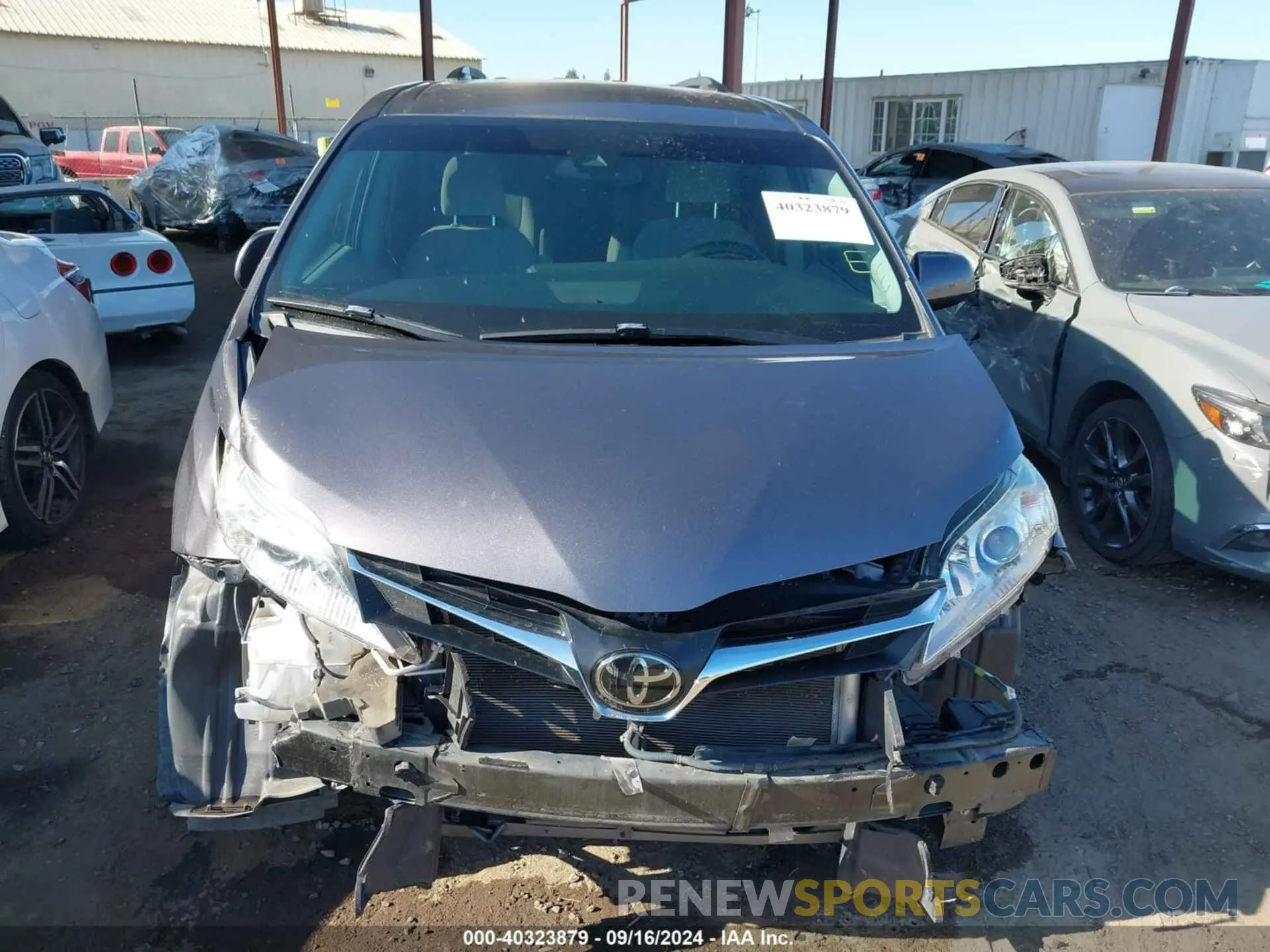 12 Photograph of a damaged car 5TDKZ3DC8LS039733 TOYOTA SIENNA 2020