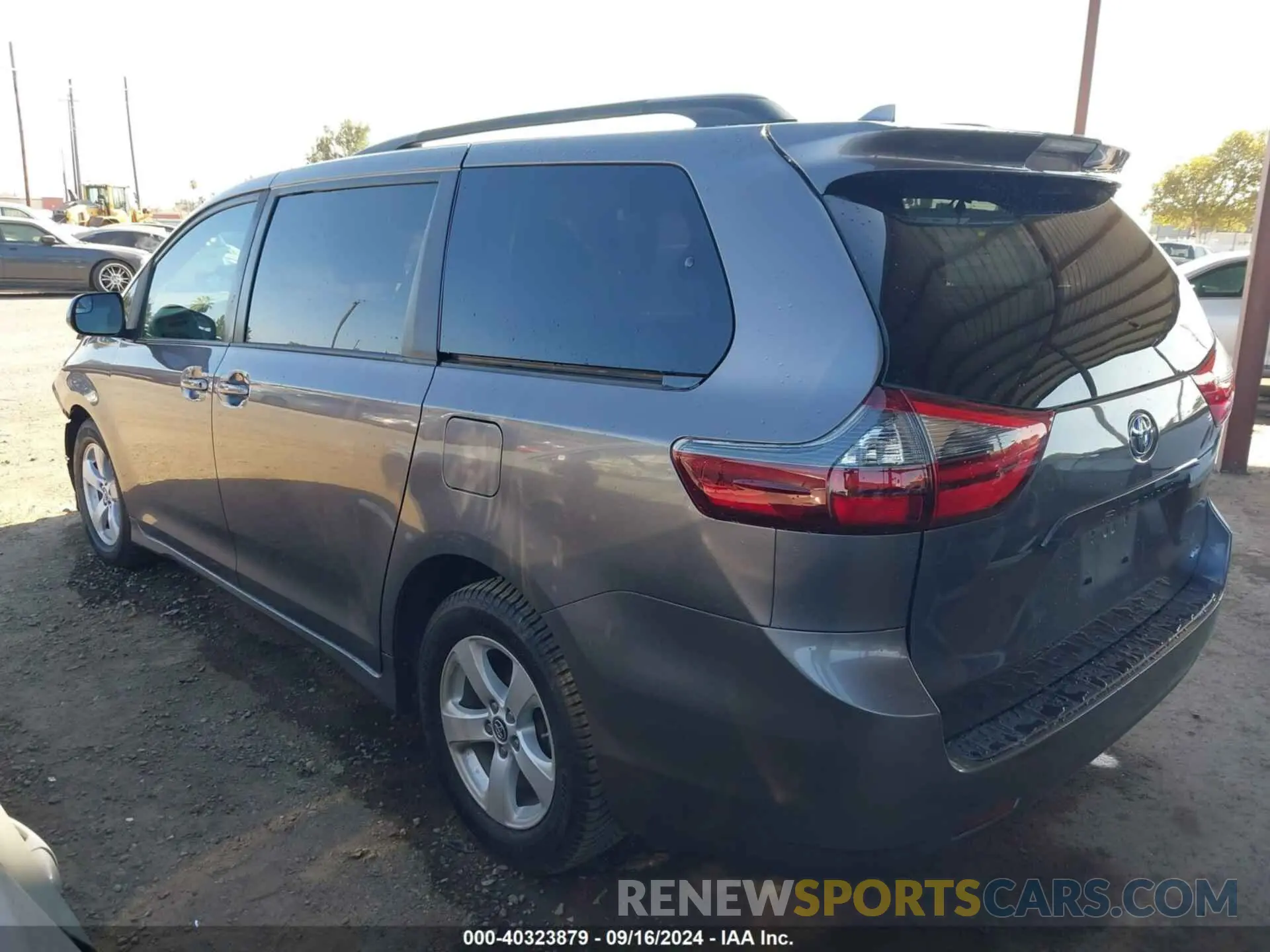 14 Photograph of a damaged car 5TDKZ3DC8LS039733 TOYOTA SIENNA 2020