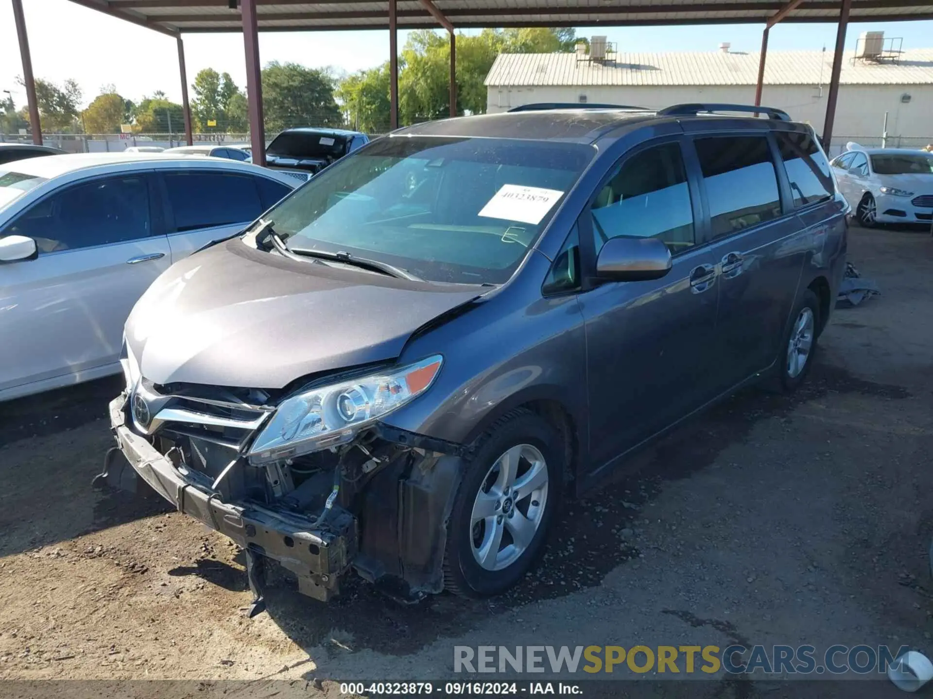 2 Photograph of a damaged car 5TDKZ3DC8LS039733 TOYOTA SIENNA 2020