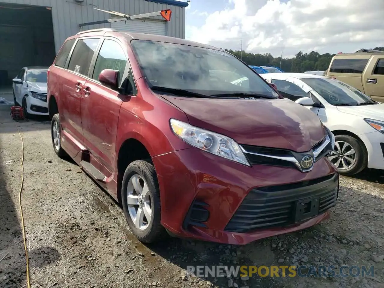 1 Photograph of a damaged car 5TDKZ3DC8LS057200 TOYOTA SIENNA 2020