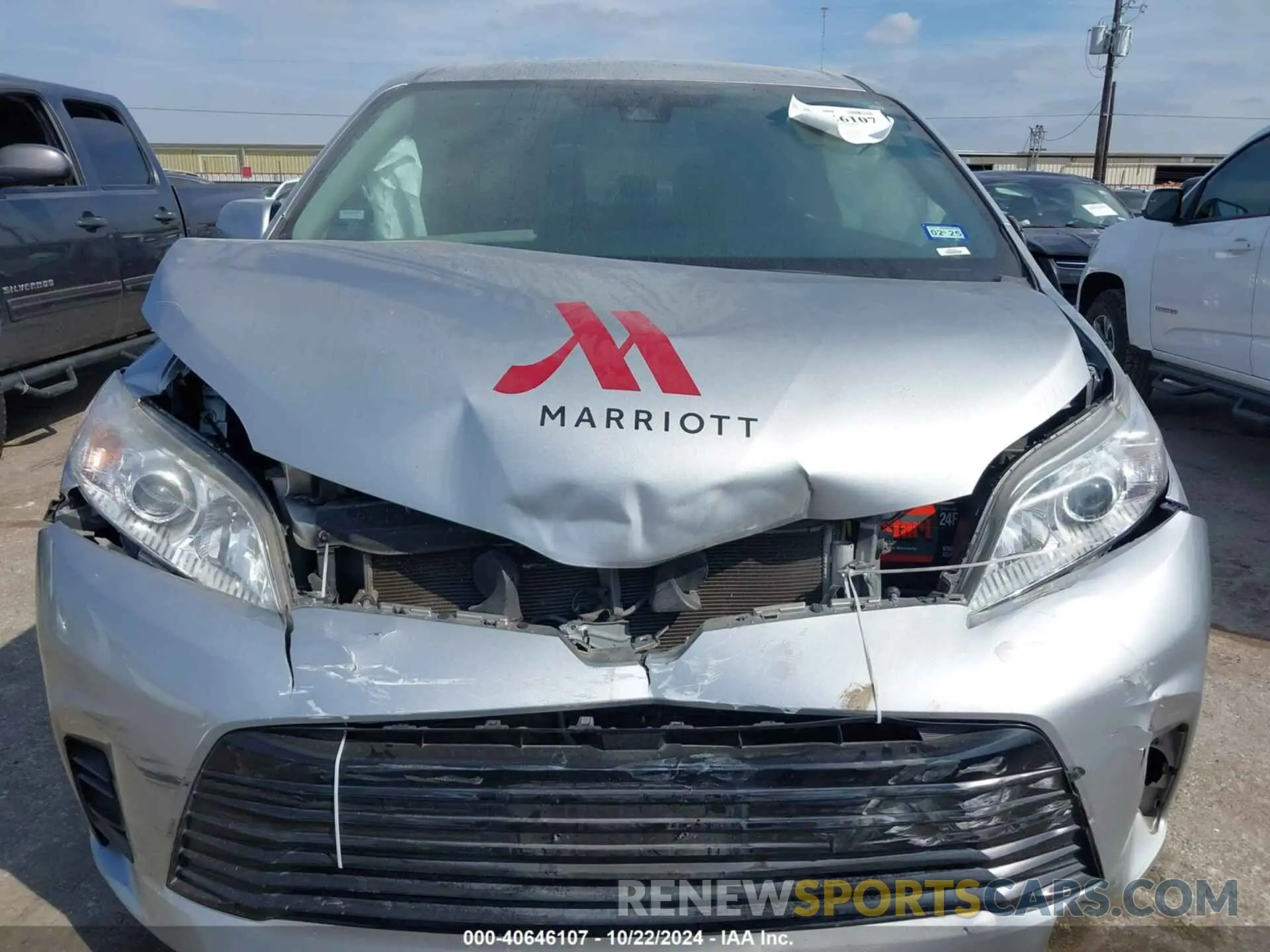 12 Photograph of a damaged car 5TDKZ3DC9LS024142 TOYOTA SIENNA 2020