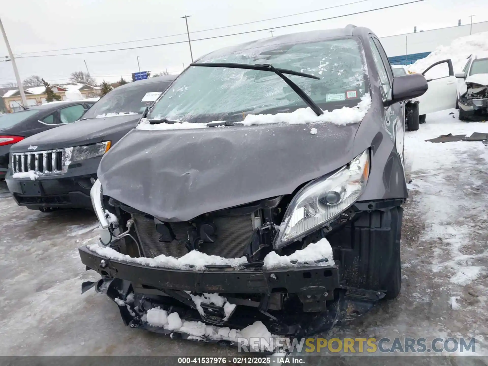 12 Photograph of a damaged car 5TDKZ3DC9LS077763 TOYOTA SIENNA 2020