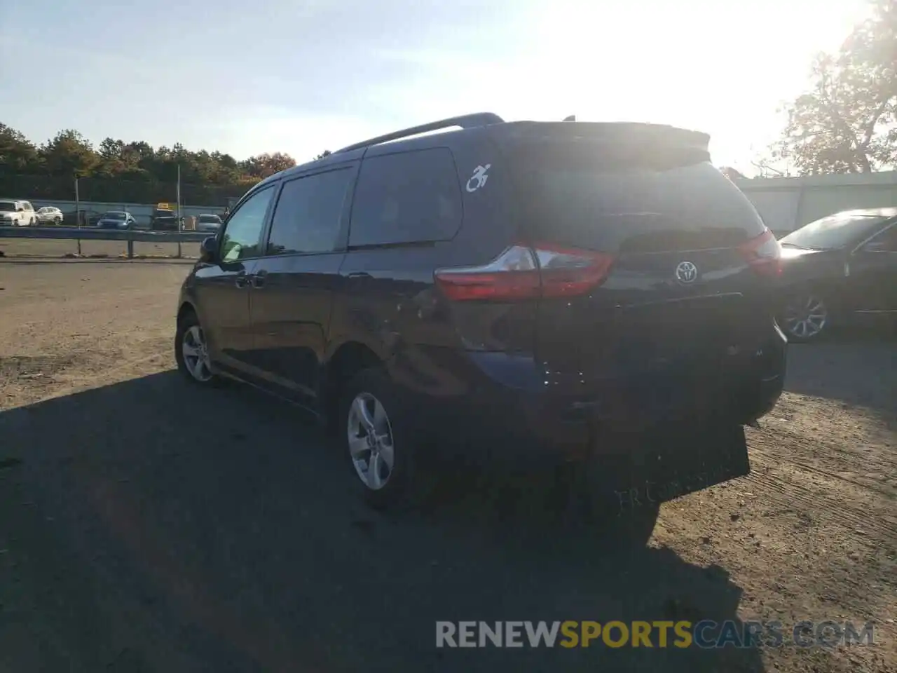 3 Photograph of a damaged car 5TDKZ3DC9LS079108 TOYOTA SIENNA 2020