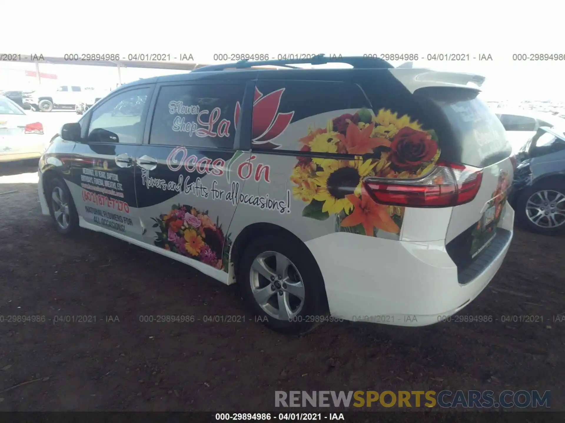 3 Photograph of a damaged car 5TDKZ3DCXLS077271 TOYOTA SIENNA 2020