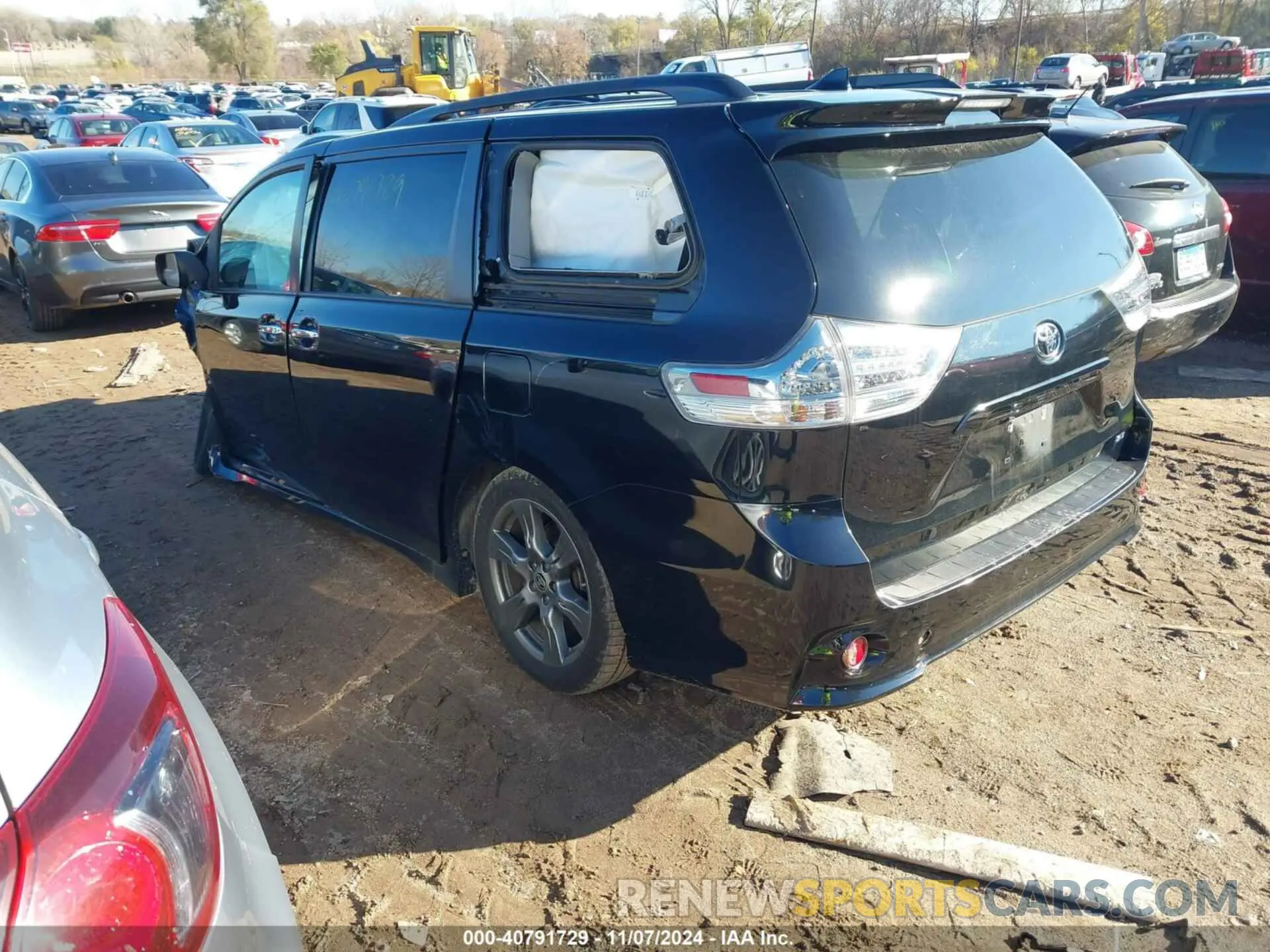 3 Photograph of a damaged car 5TDXZ3DC2LS085788 TOYOTA SIENNA 2020
