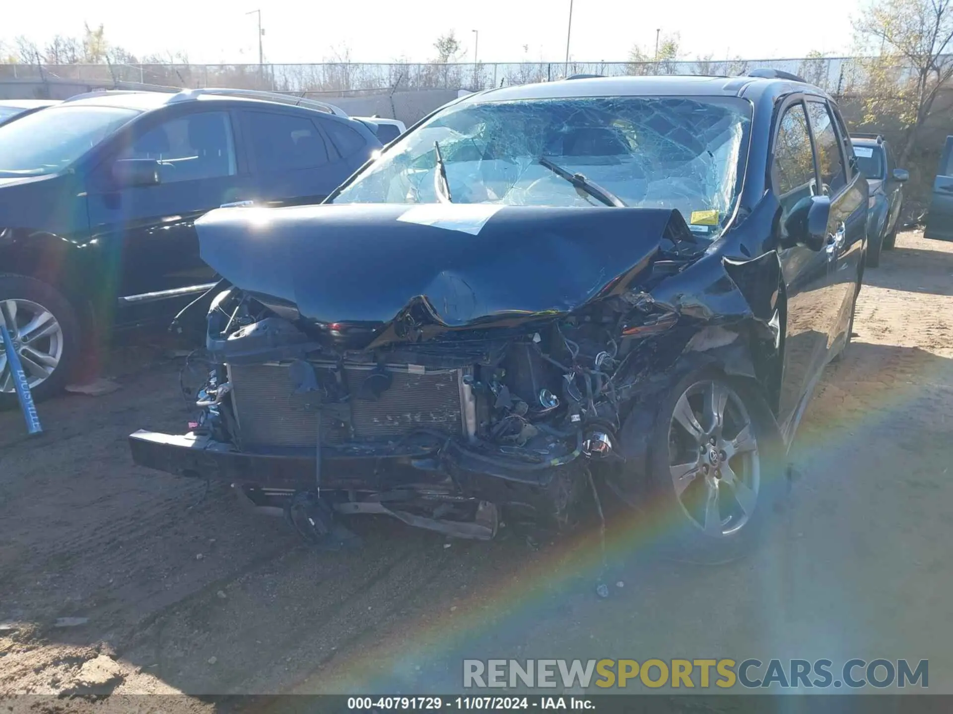 6 Photograph of a damaged car 5TDXZ3DC2LS085788 TOYOTA SIENNA 2020