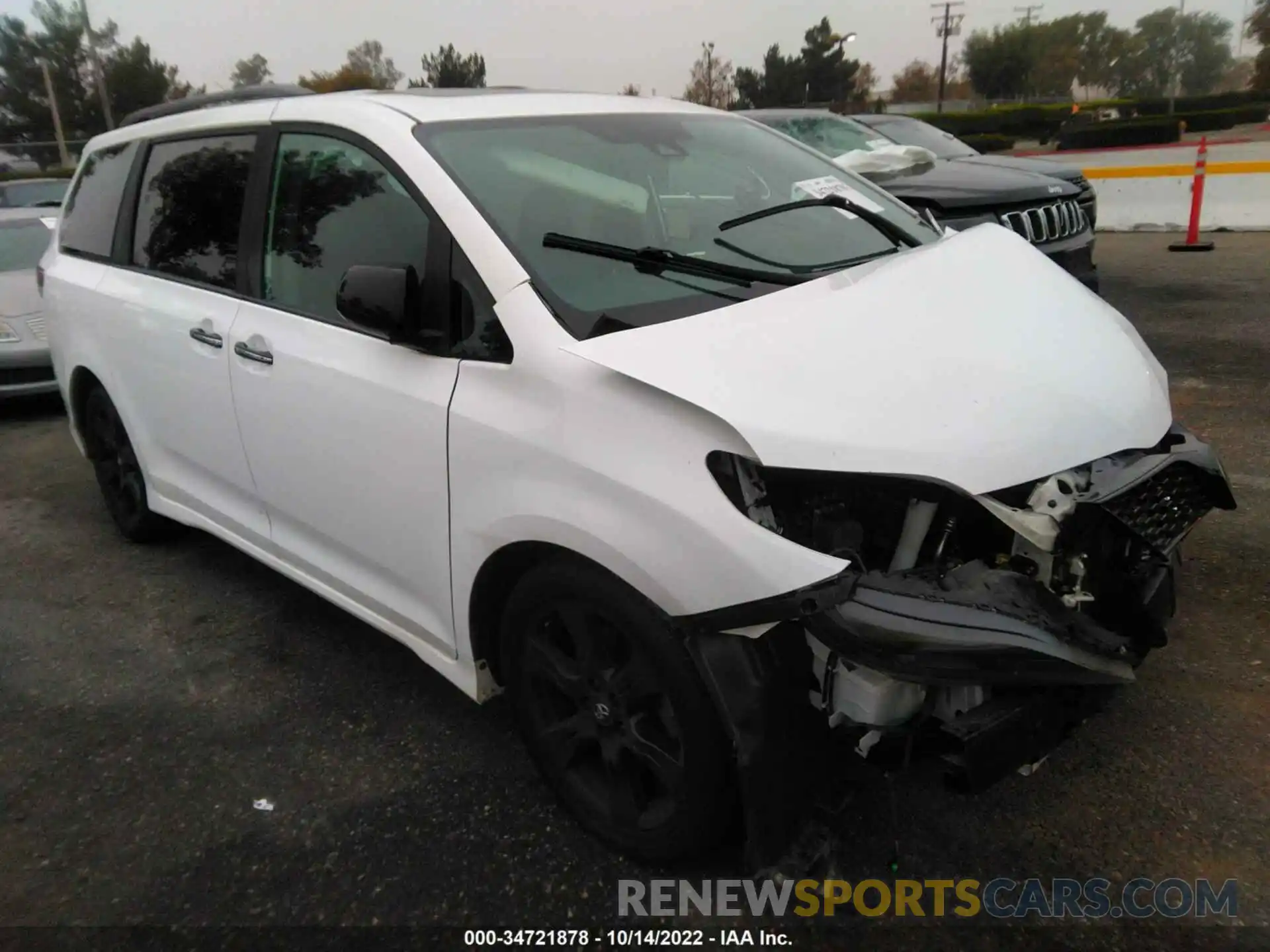 1 Photograph of a damaged car 5TDXZ3DC6LS022967 TOYOTA SIENNA 2020