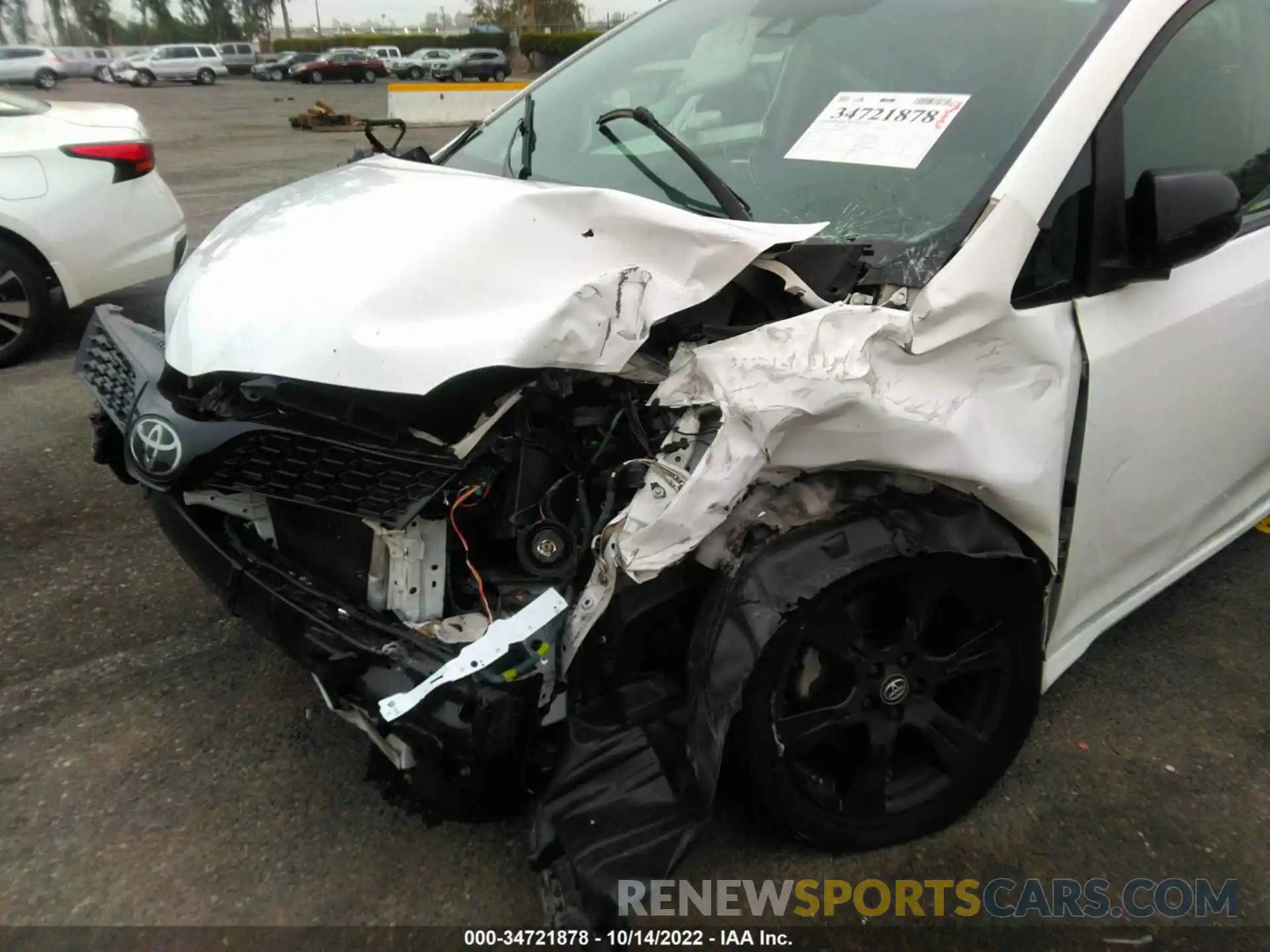 6 Photograph of a damaged car 5TDXZ3DC6LS022967 TOYOTA SIENNA 2020