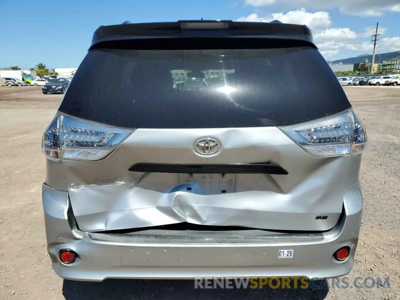 6 Photograph of a damaged car 5TDXZ3DC6LS035136 TOYOTA SIENNA 2020