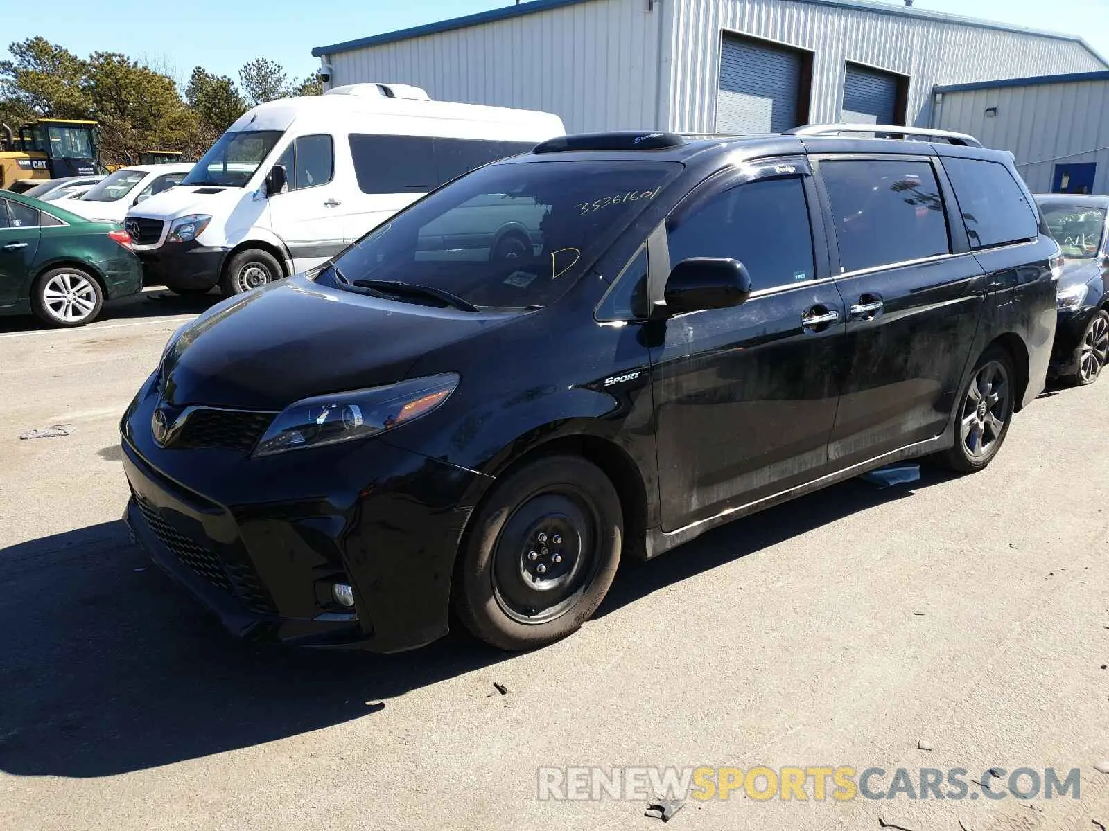 2 Photograph of a damaged car 5TDXZ3DC8LS023635 TOYOTA SIENNA 2020