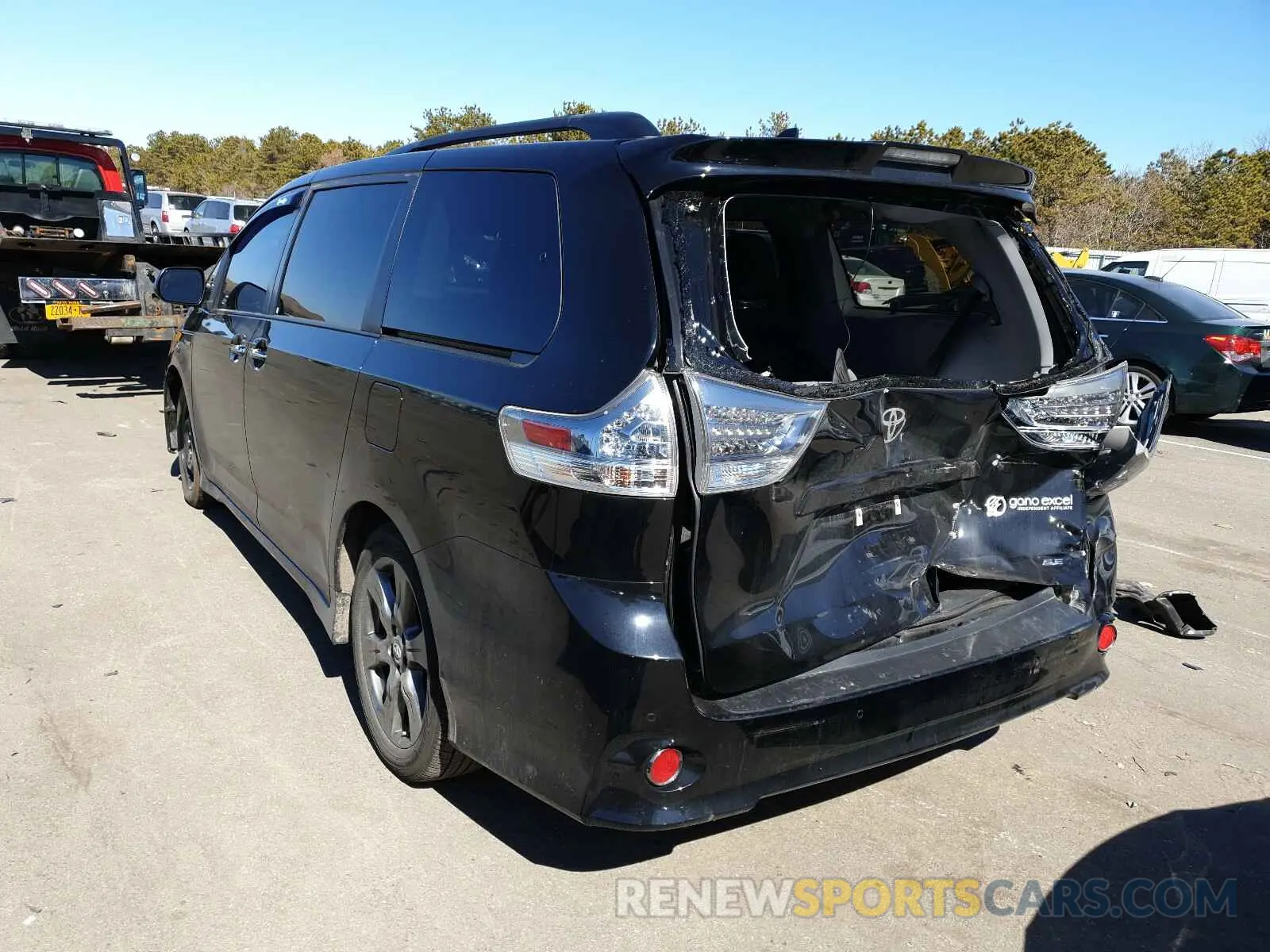 3 Photograph of a damaged car 5TDXZ3DC8LS023635 TOYOTA SIENNA 2020