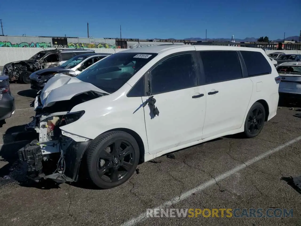 1 Photograph of a damaged car 5TDXZ3DC9LS030514 TOYOTA SIENNA 2020