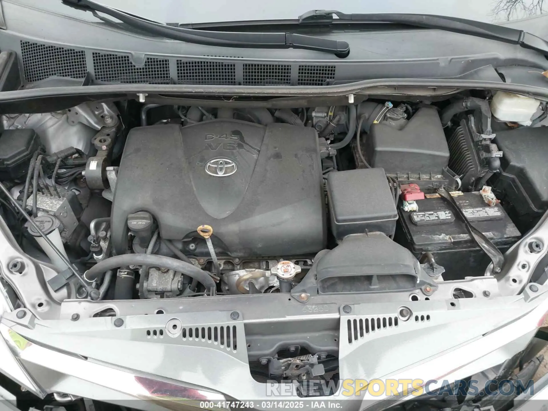 10 Photograph of a damaged car 5TDYZ3DC0LS024542 TOYOTA SIENNA 2020