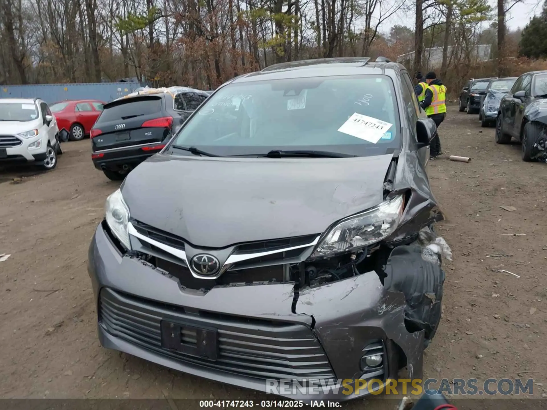 12 Photograph of a damaged car 5TDYZ3DC0LS024542 TOYOTA SIENNA 2020