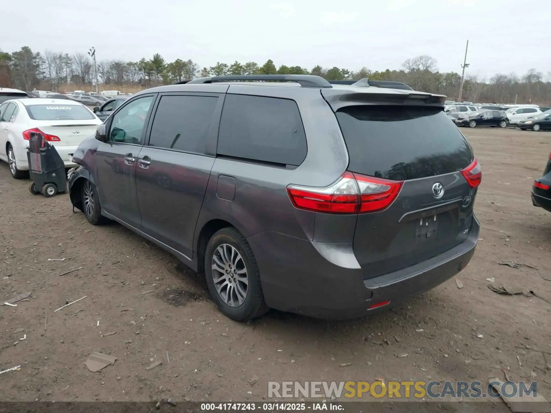 3 Photograph of a damaged car 5TDYZ3DC0LS024542 TOYOTA SIENNA 2020