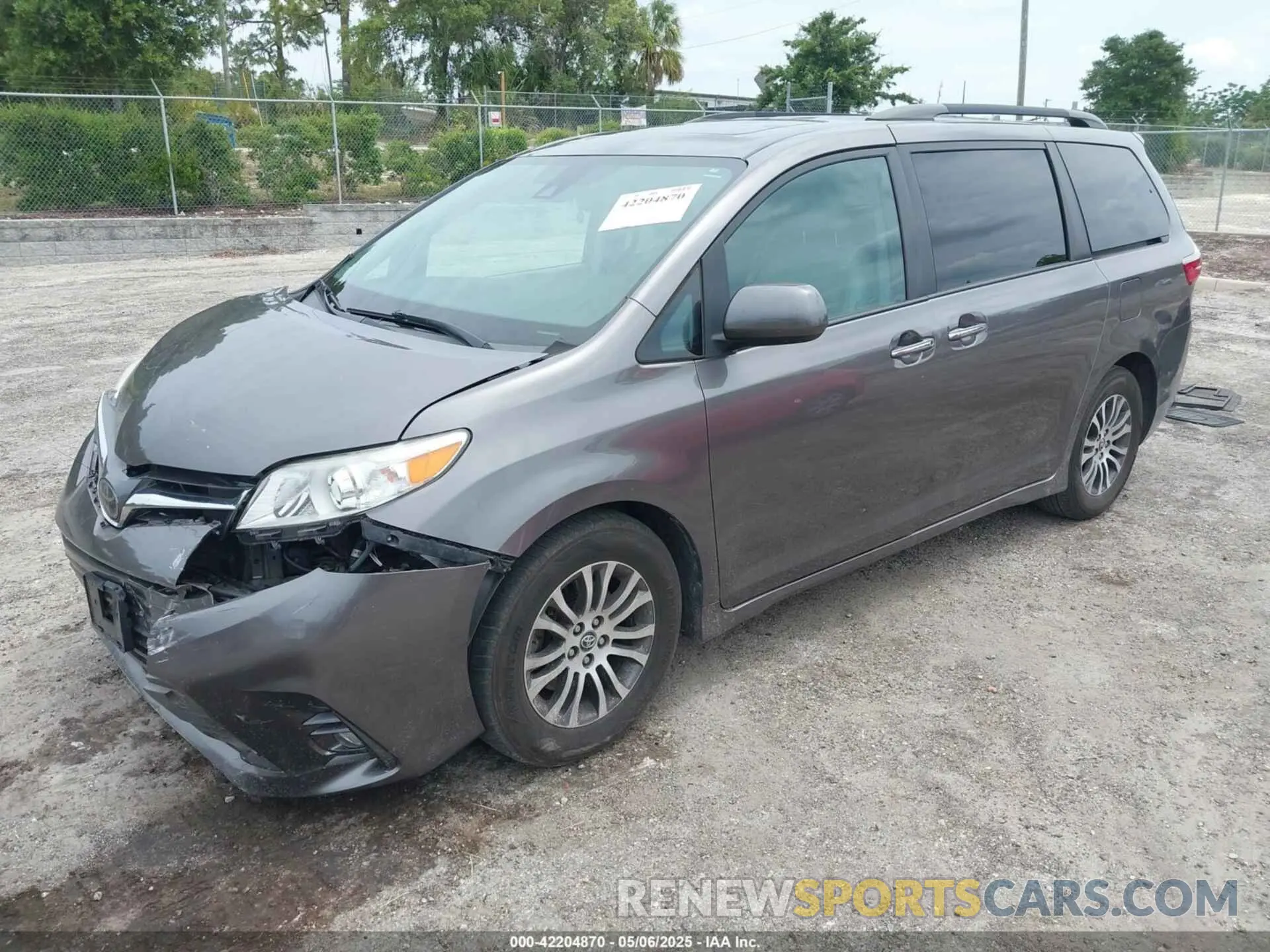 2 Photograph of a damaged car 5TDYZ3DC0LS024959 TOYOTA SIENNA 2020