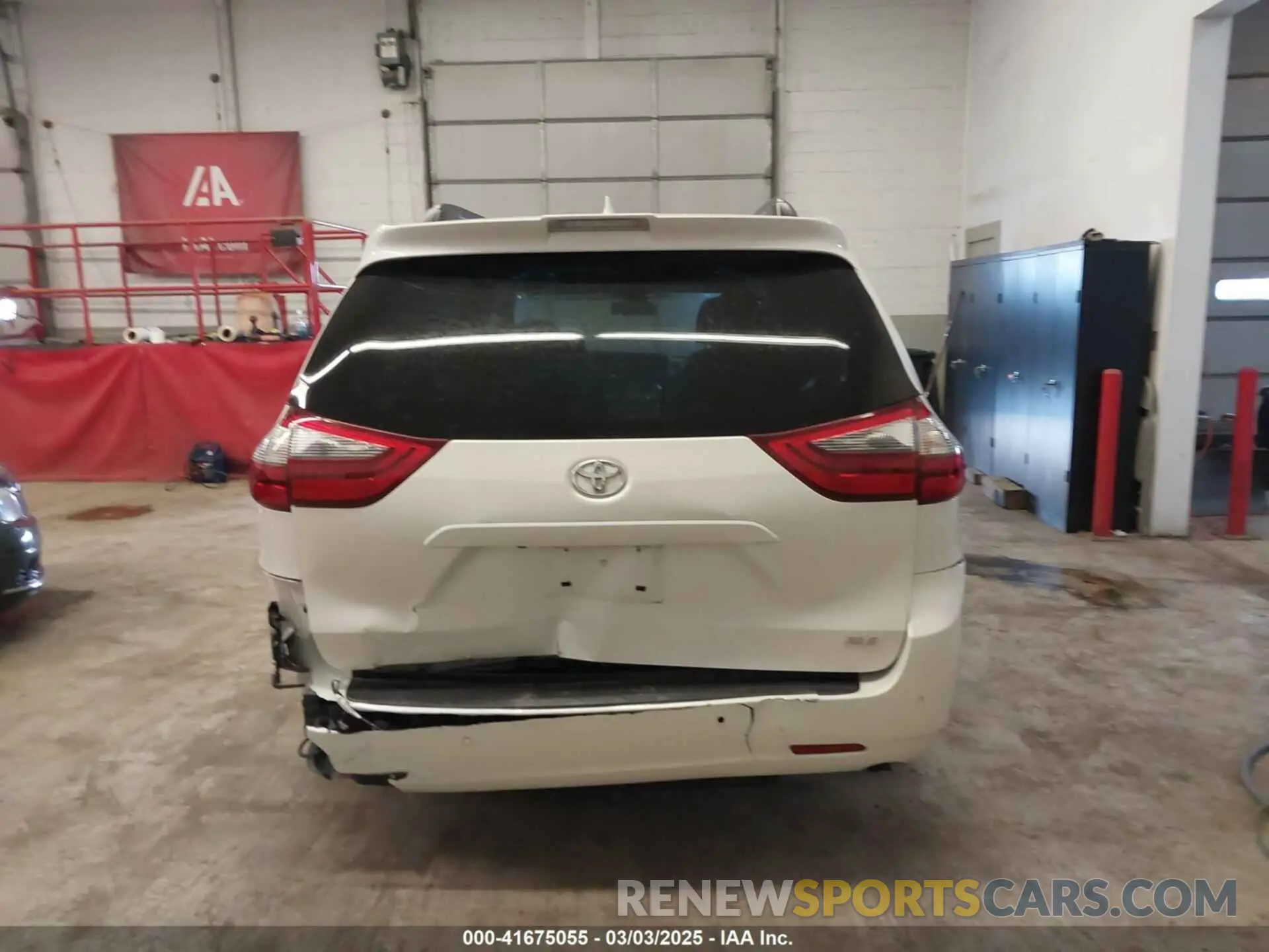 16 Photograph of a damaged car 5TDYZ3DC0LS025013 TOYOTA SIENNA 2020