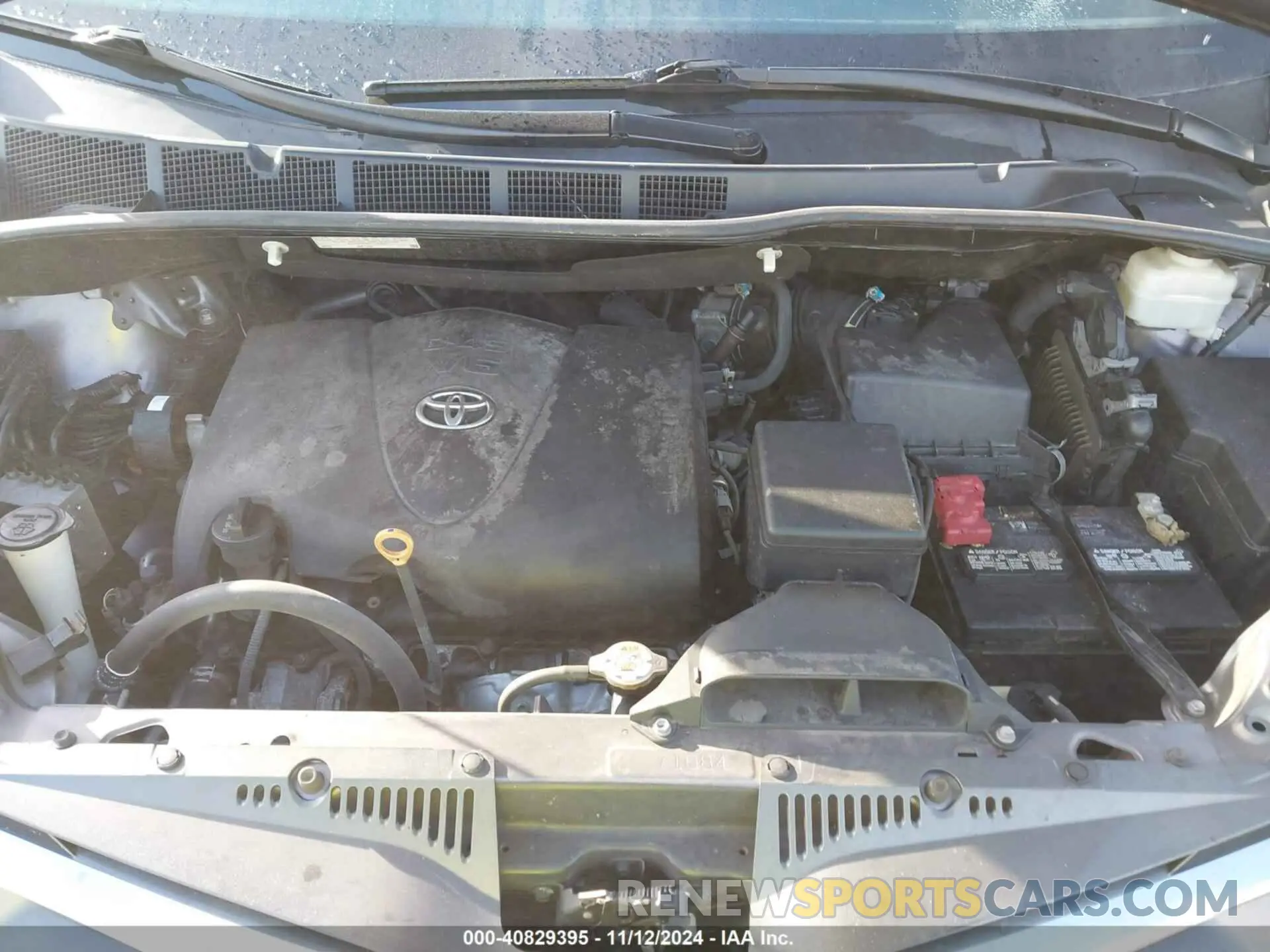 10 Photograph of a damaged car 5TDYZ3DC0LS058657 TOYOTA SIENNA 2020