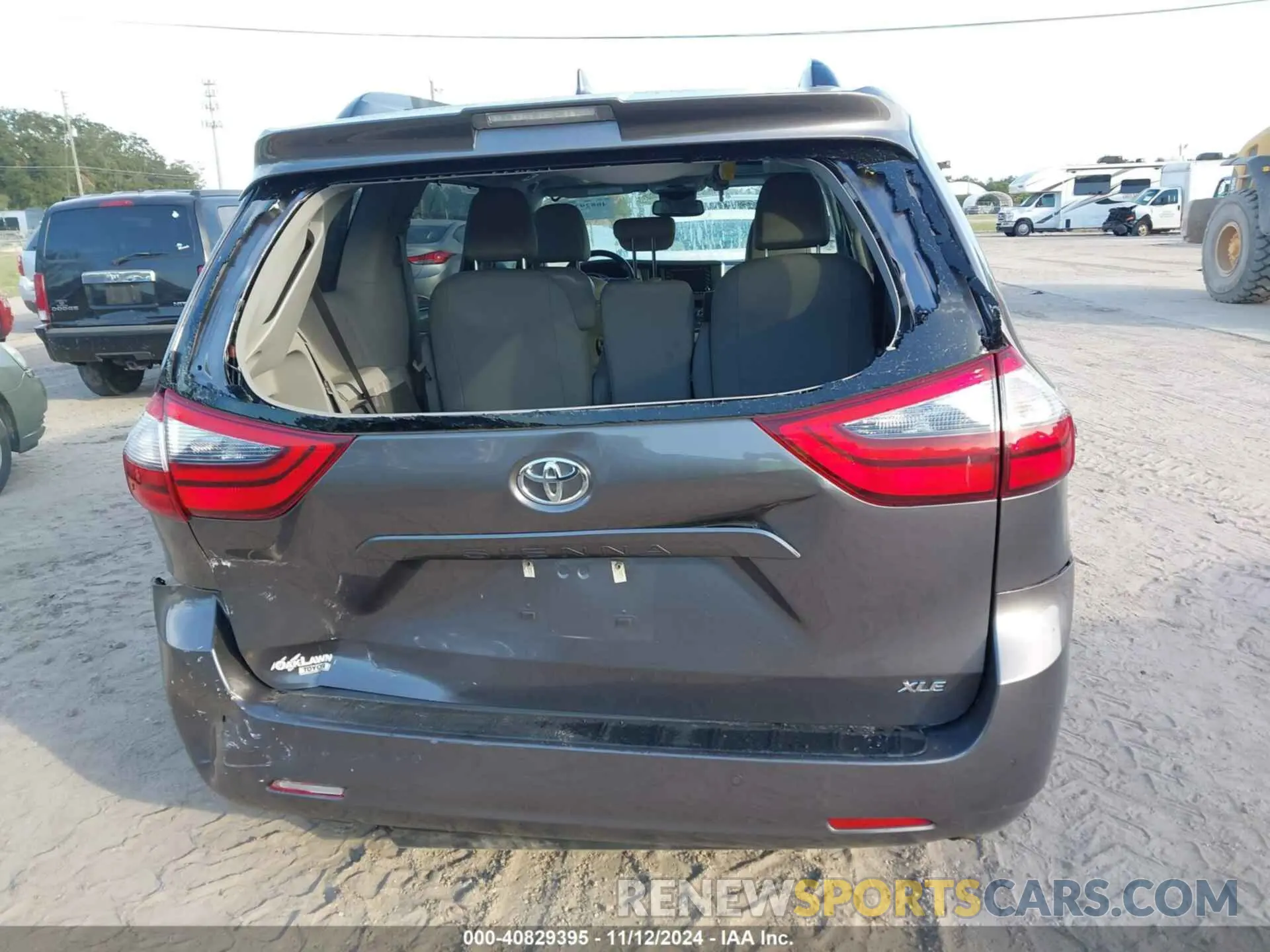 16 Photograph of a damaged car 5TDYZ3DC0LS058657 TOYOTA SIENNA 2020