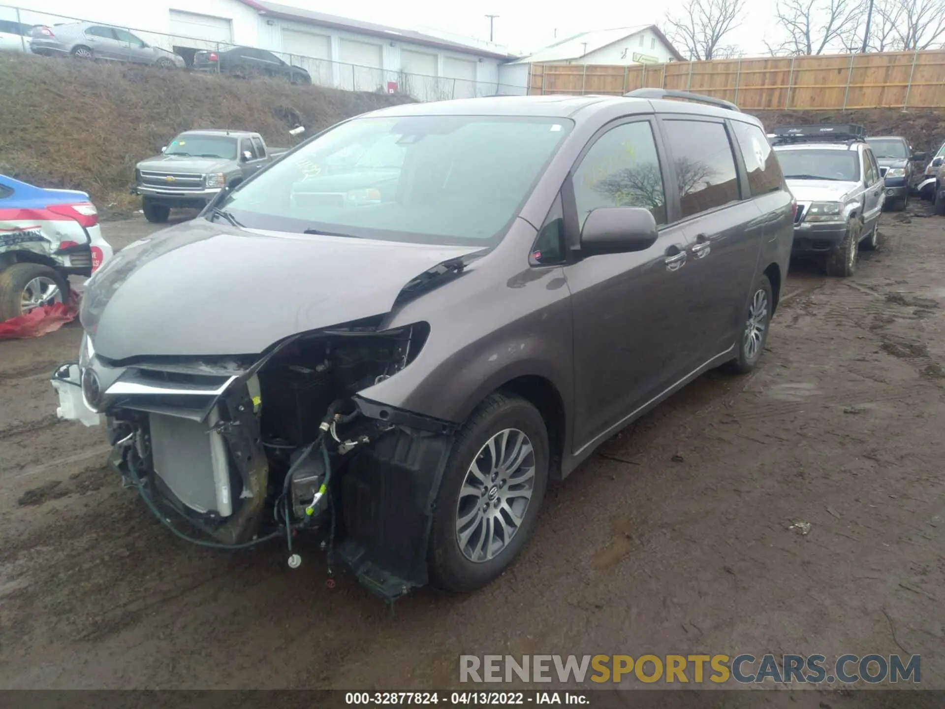 2 Photograph of a damaged car 5TDYZ3DC1LS032049 TOYOTA SIENNA 2020