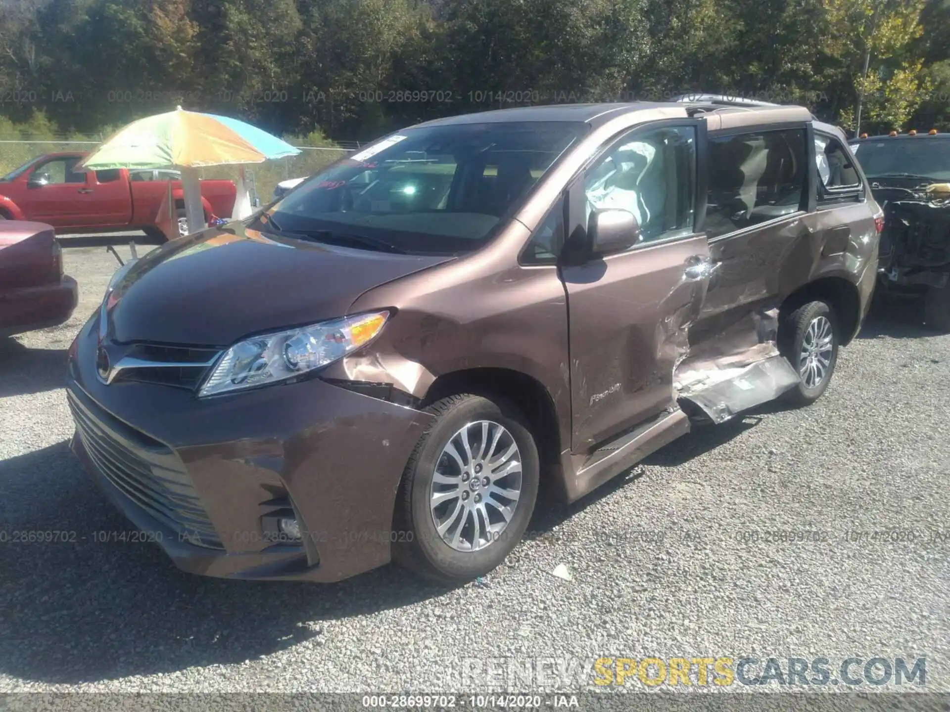 2 Photograph of a damaged car 5TDYZ3DC1LS044606 TOYOTA SIENNA 2020