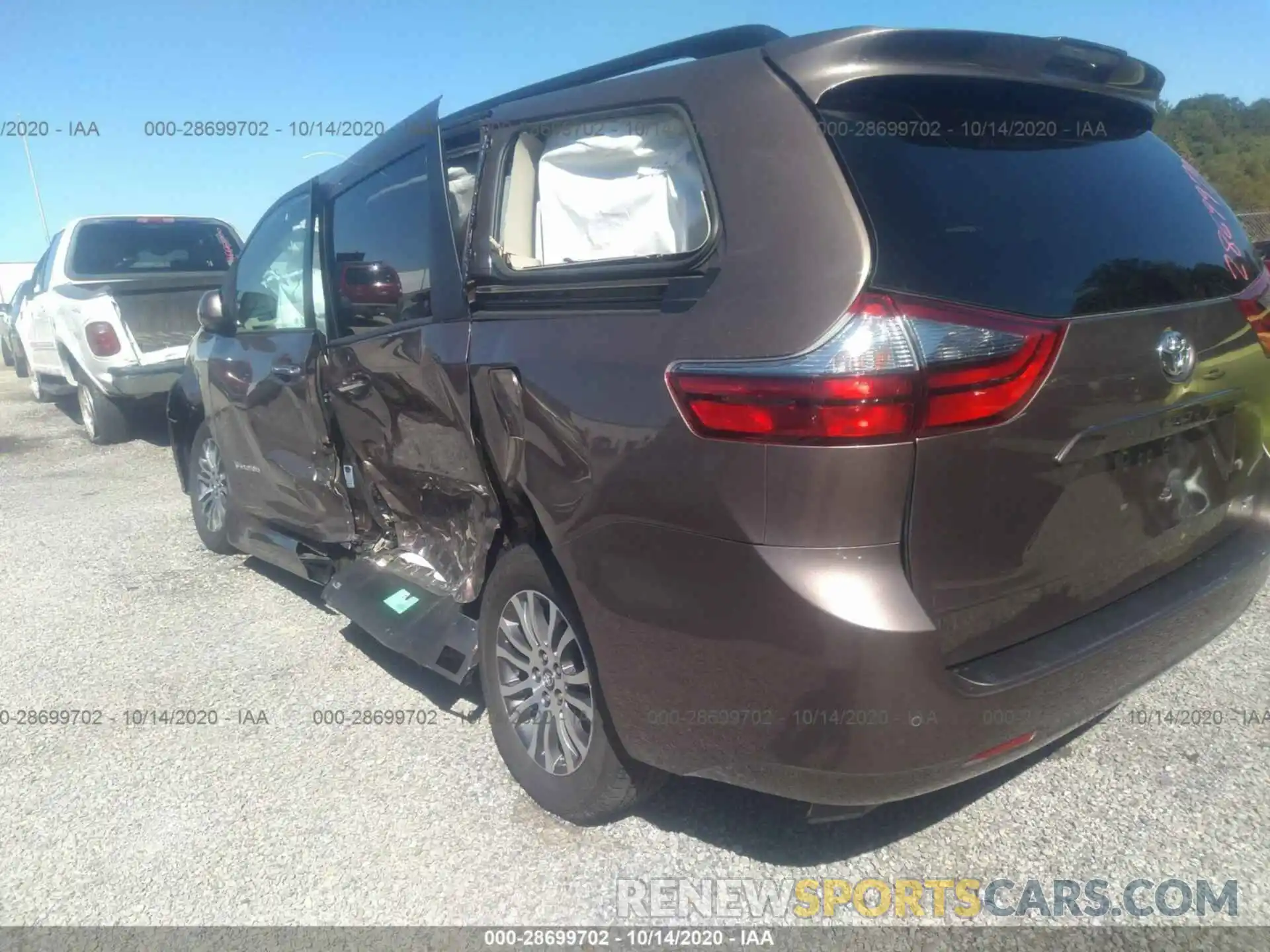 3 Photograph of a damaged car 5TDYZ3DC1LS044606 TOYOTA SIENNA 2020