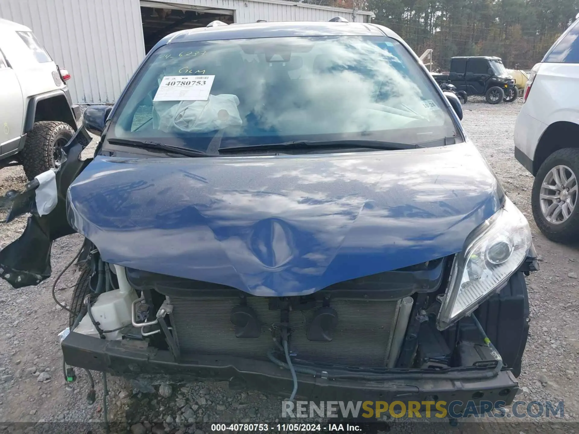 6 Photograph of a damaged car 5TDYZ3DC1LS051118 TOYOTA SIENNA 2020
