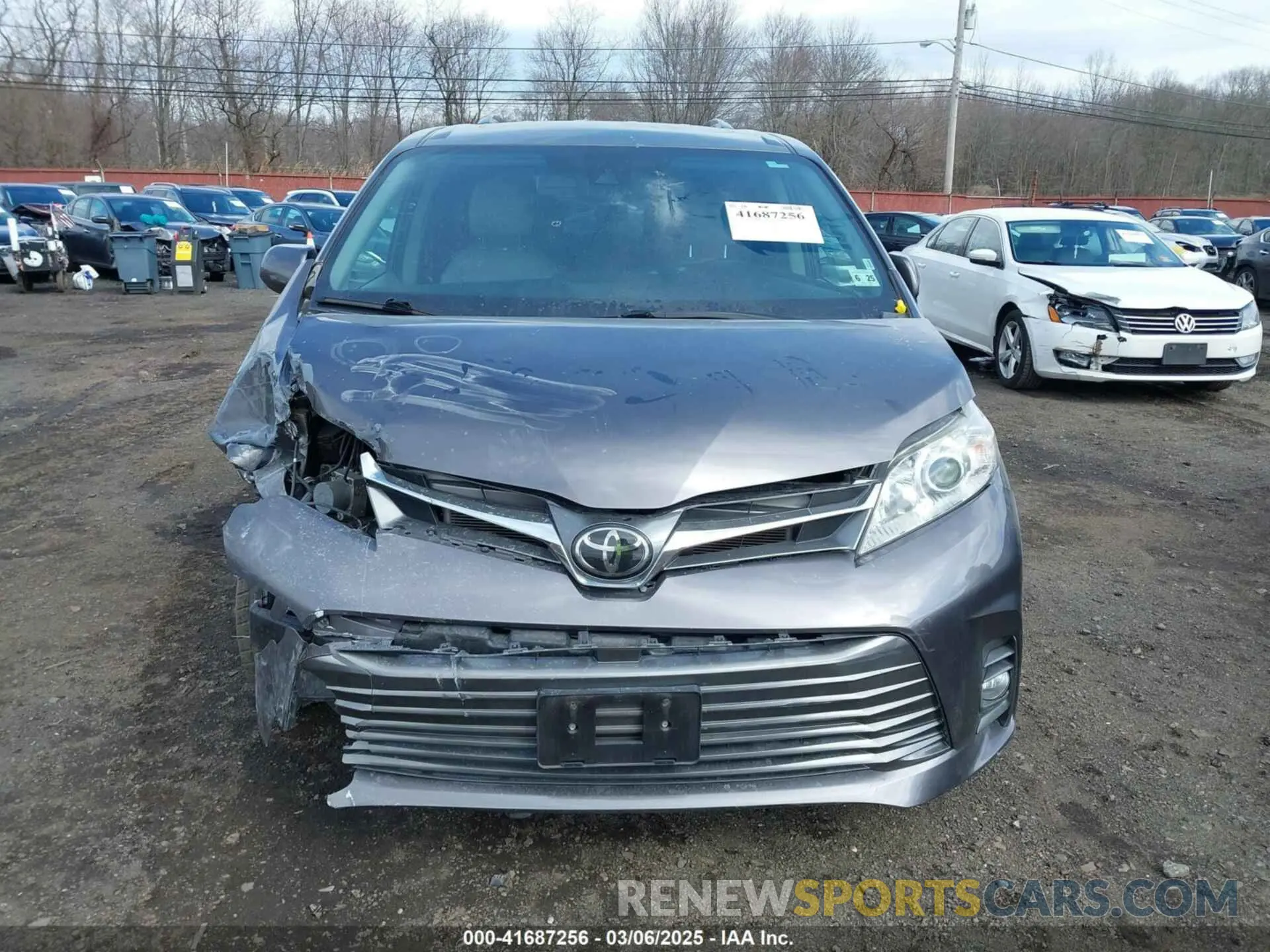 12 Photograph of a damaged car 5TDYZ3DC2LS048521 TOYOTA SIENNA 2020