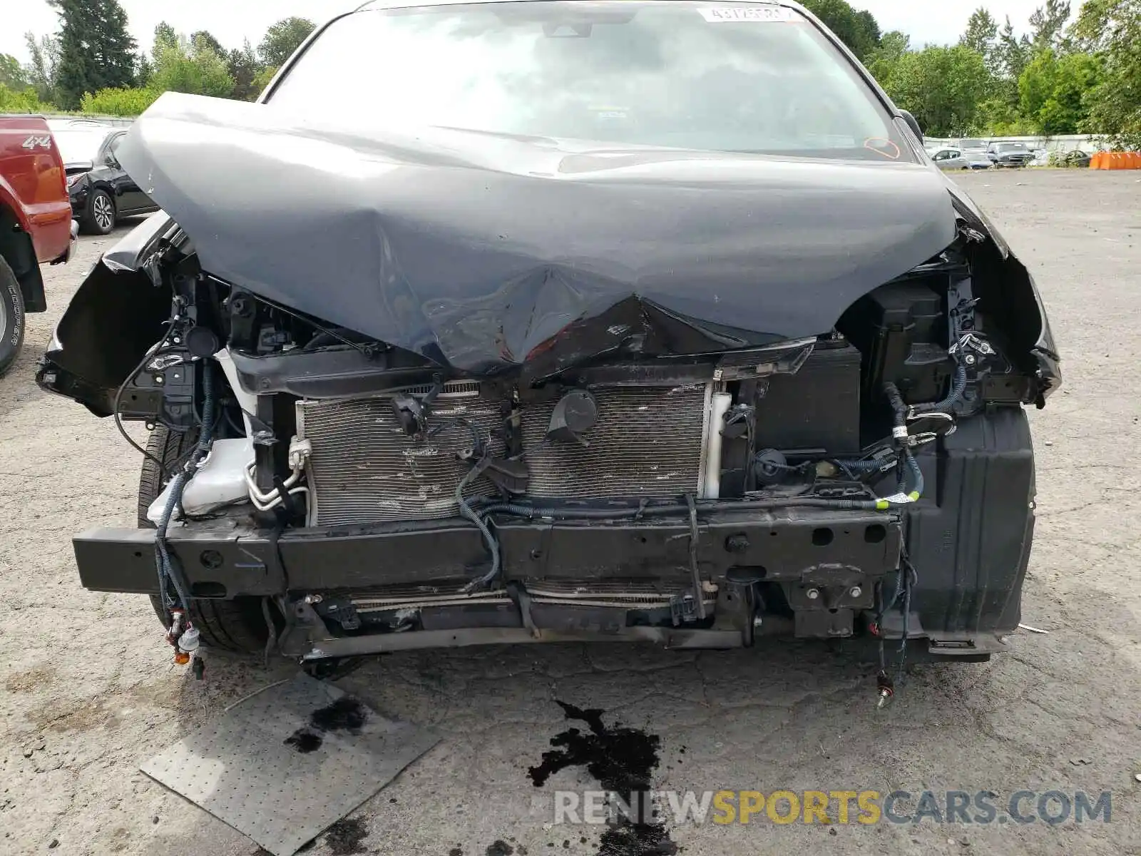 9 Photograph of a damaged car 5TDYZ3DC3LS025054 TOYOTA SIENNA 2020