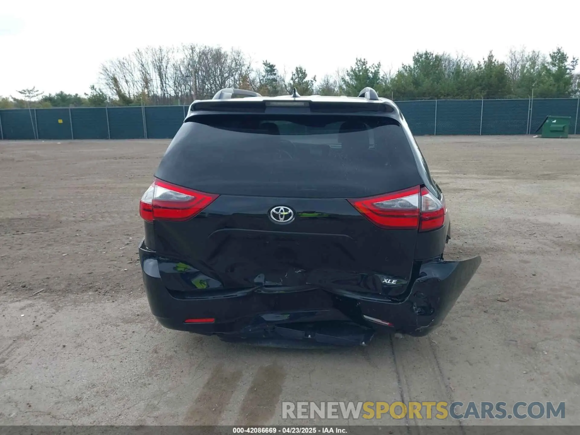 16 Photograph of a damaged car 5TDYZ3DC3LS034532 TOYOTA SIENNA 2020