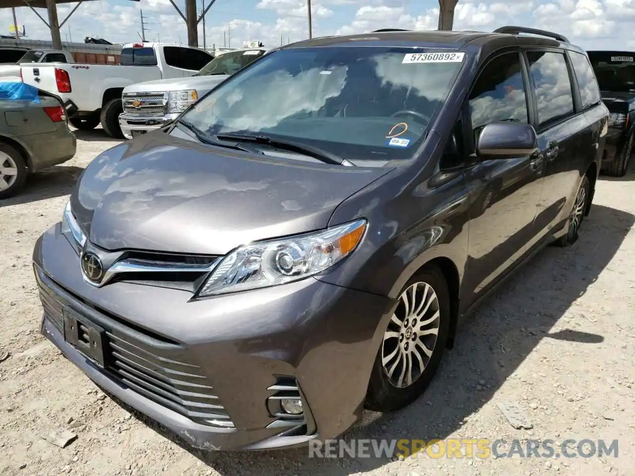 2 Photograph of a damaged car 5TDYZ3DC3LS084444 TOYOTA SIENNA 2020