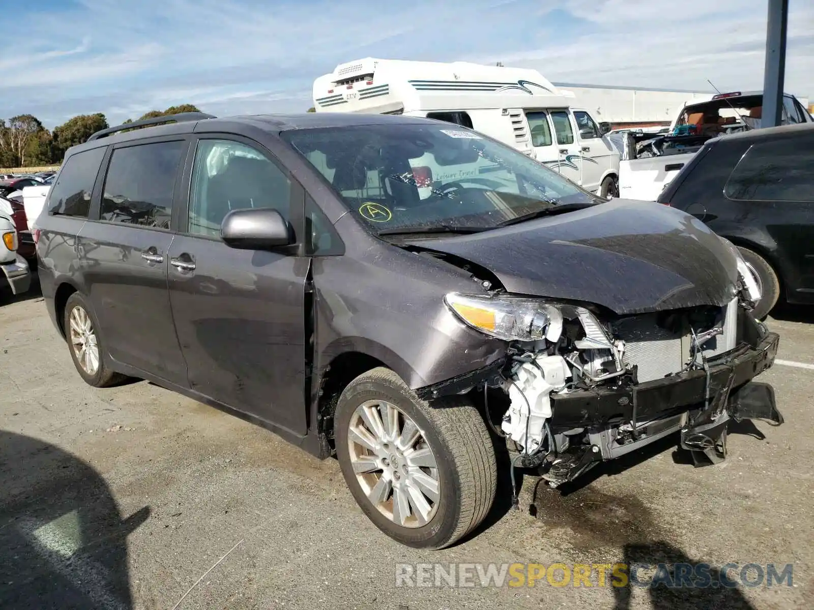 1 Photograph of a damaged car 5TDYZ3DC4LS086011 TOYOTA SIENNA 2020